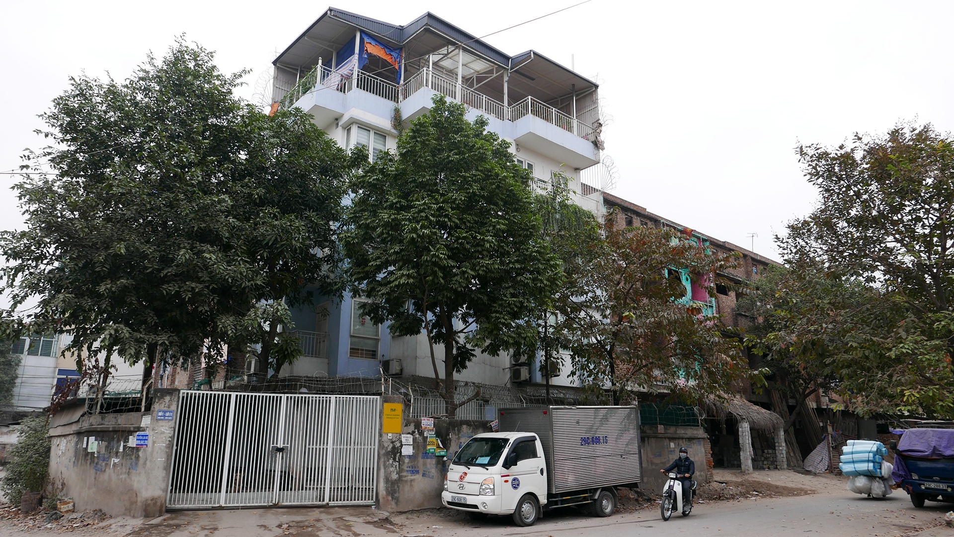 Cong nhan o nha lien ke tien ty anh 6