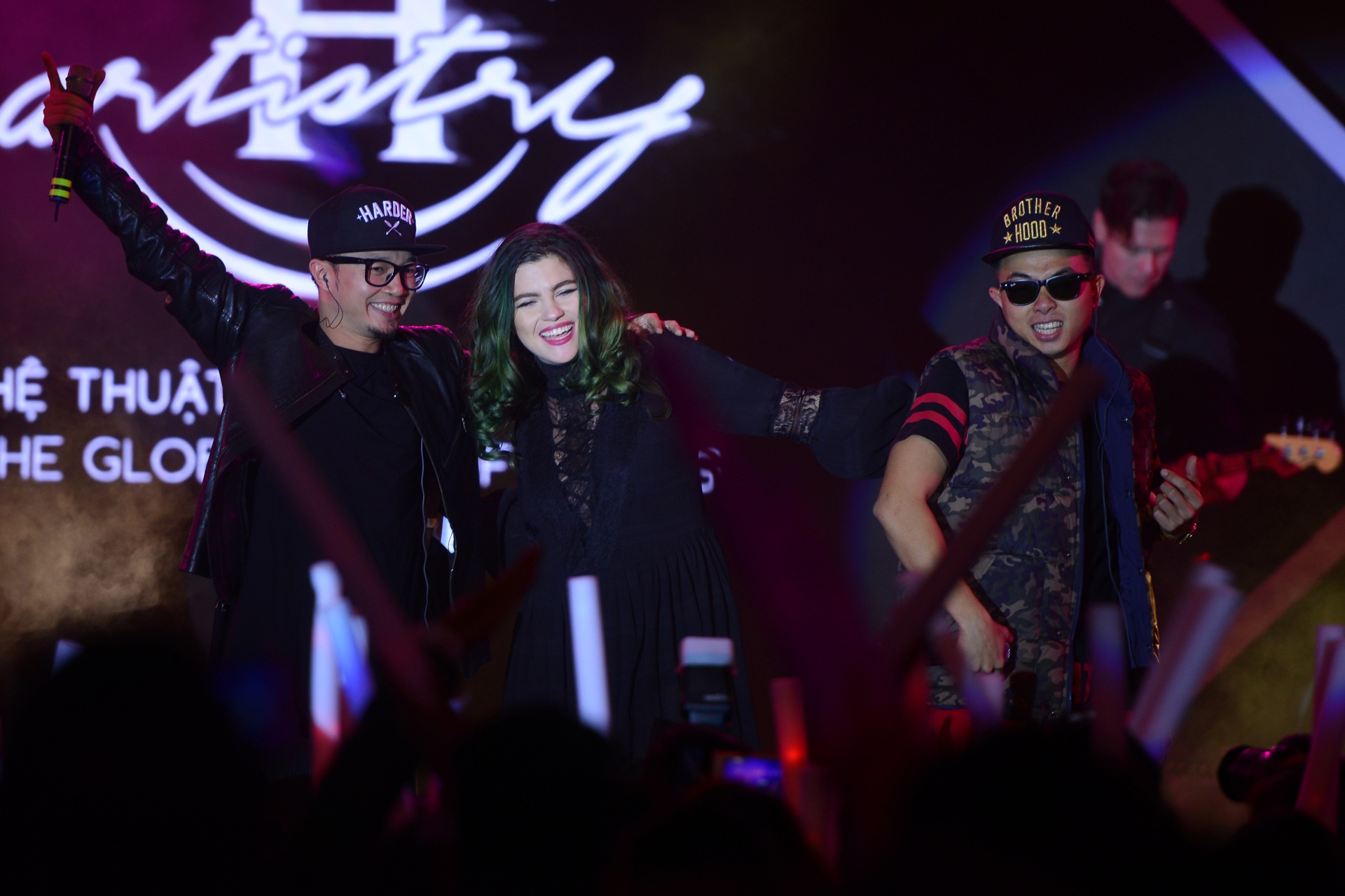 Tuan Ngoc song ca cung Son Tung MTP anh 10