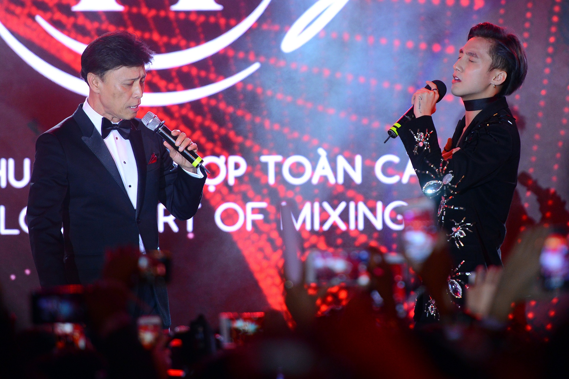 Tuan Ngoc song ca cung Son Tung MTP anh 2