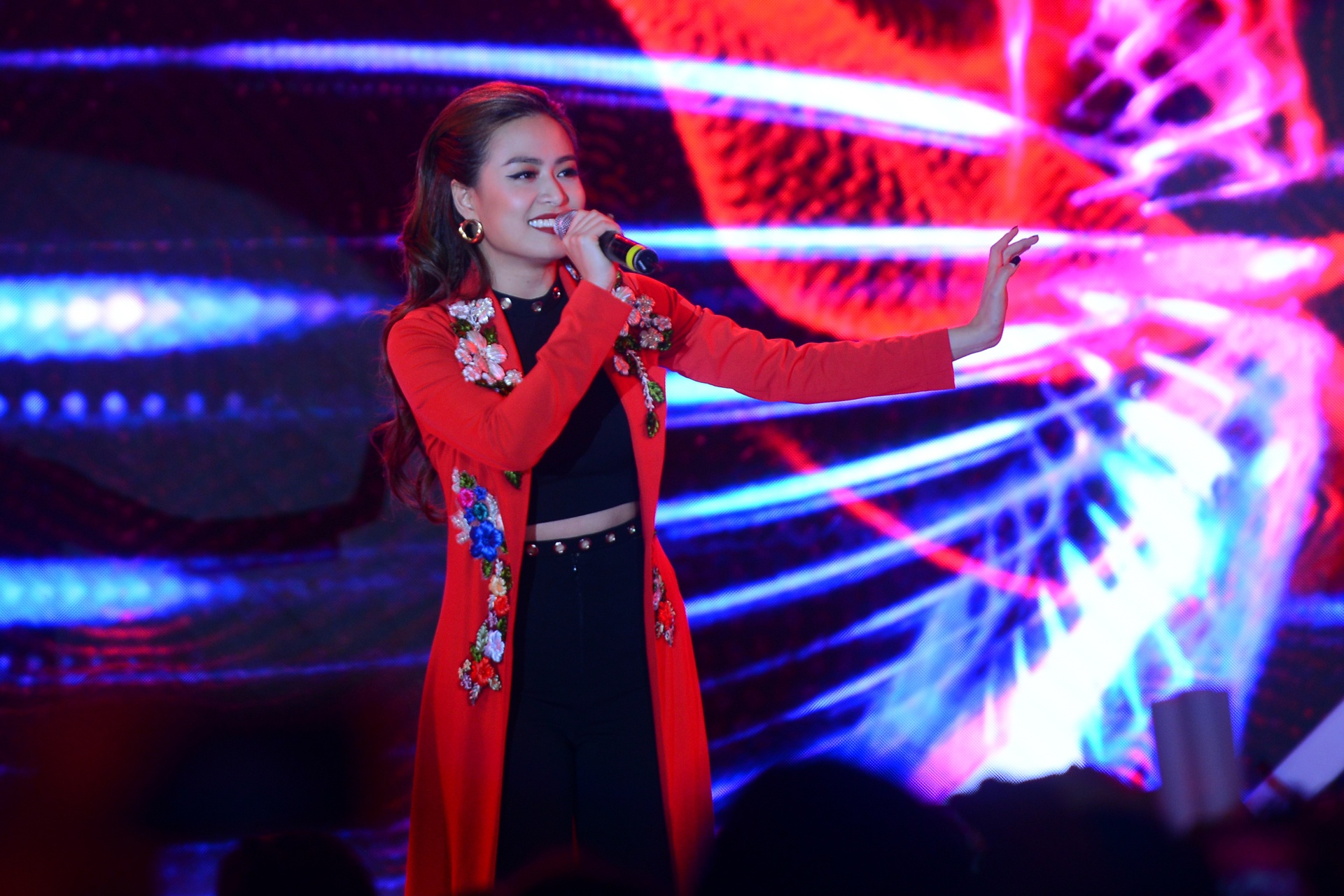 Tuan Ngoc song ca cung Son Tung MTP anh 7