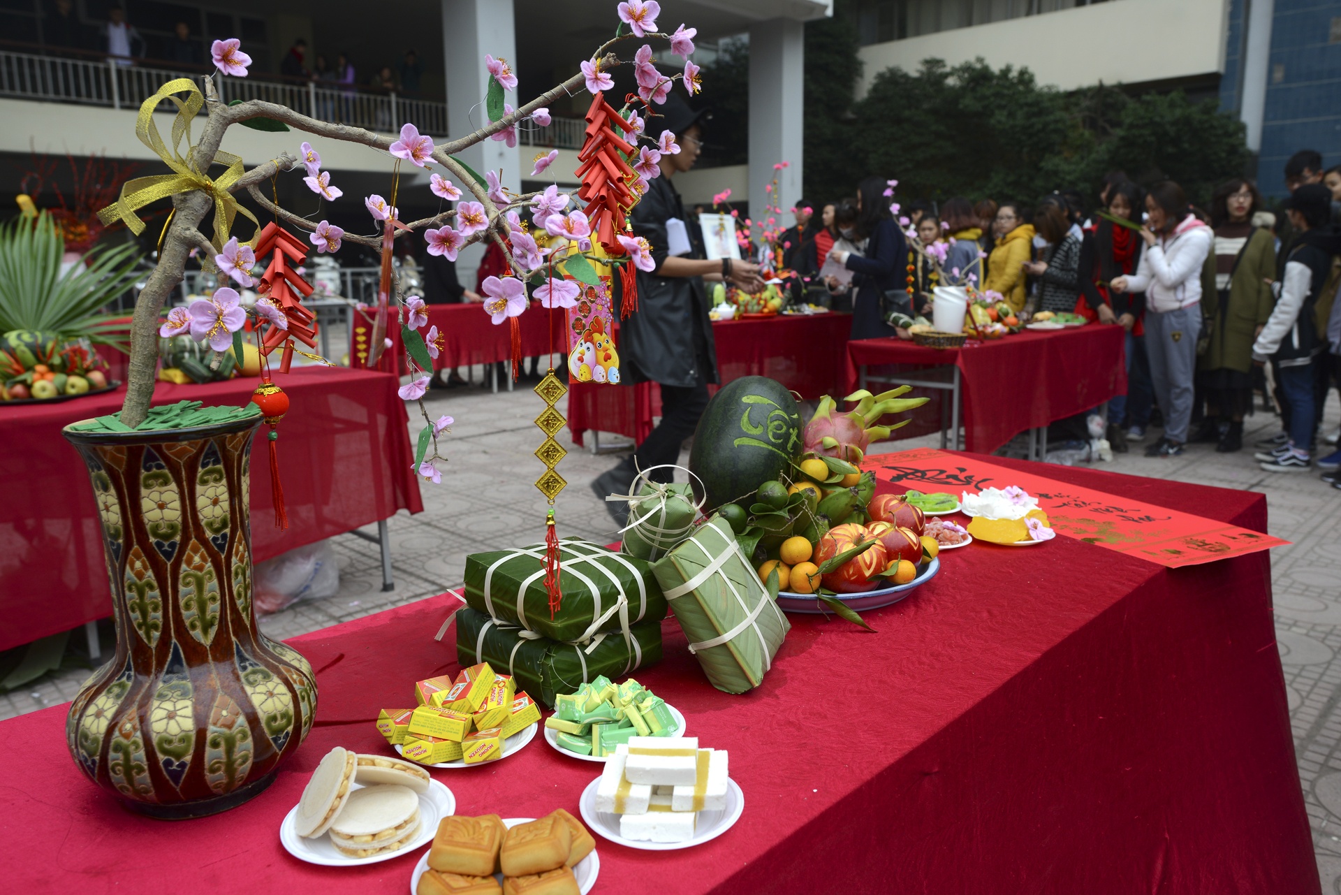 ban dau gia tranh ung ho tre ngheo anh 11