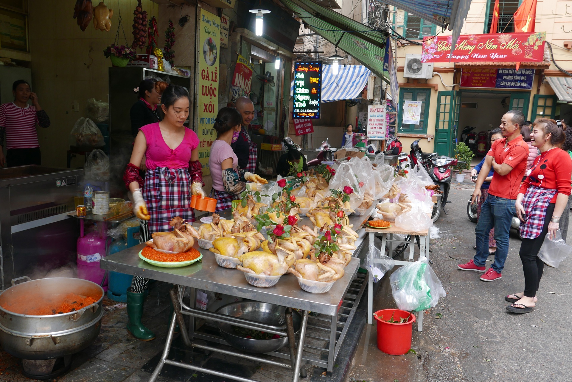 Sai Gon thanh binh chieu 30 Tet anh 13