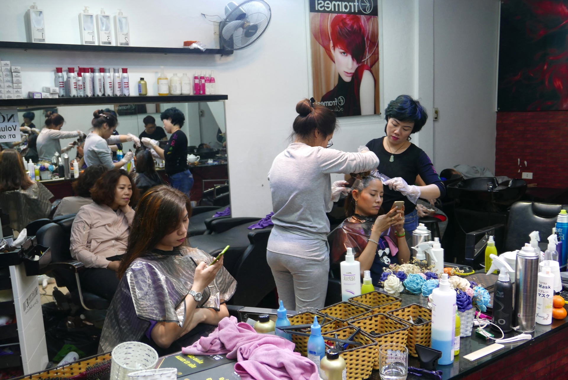 Sai Gon thanh binh chieu 30 Tet anh 12