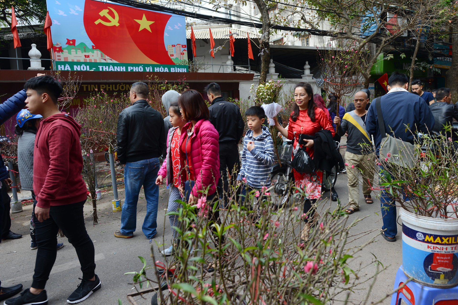 Cho hoa ngay 30 Tet anh 1