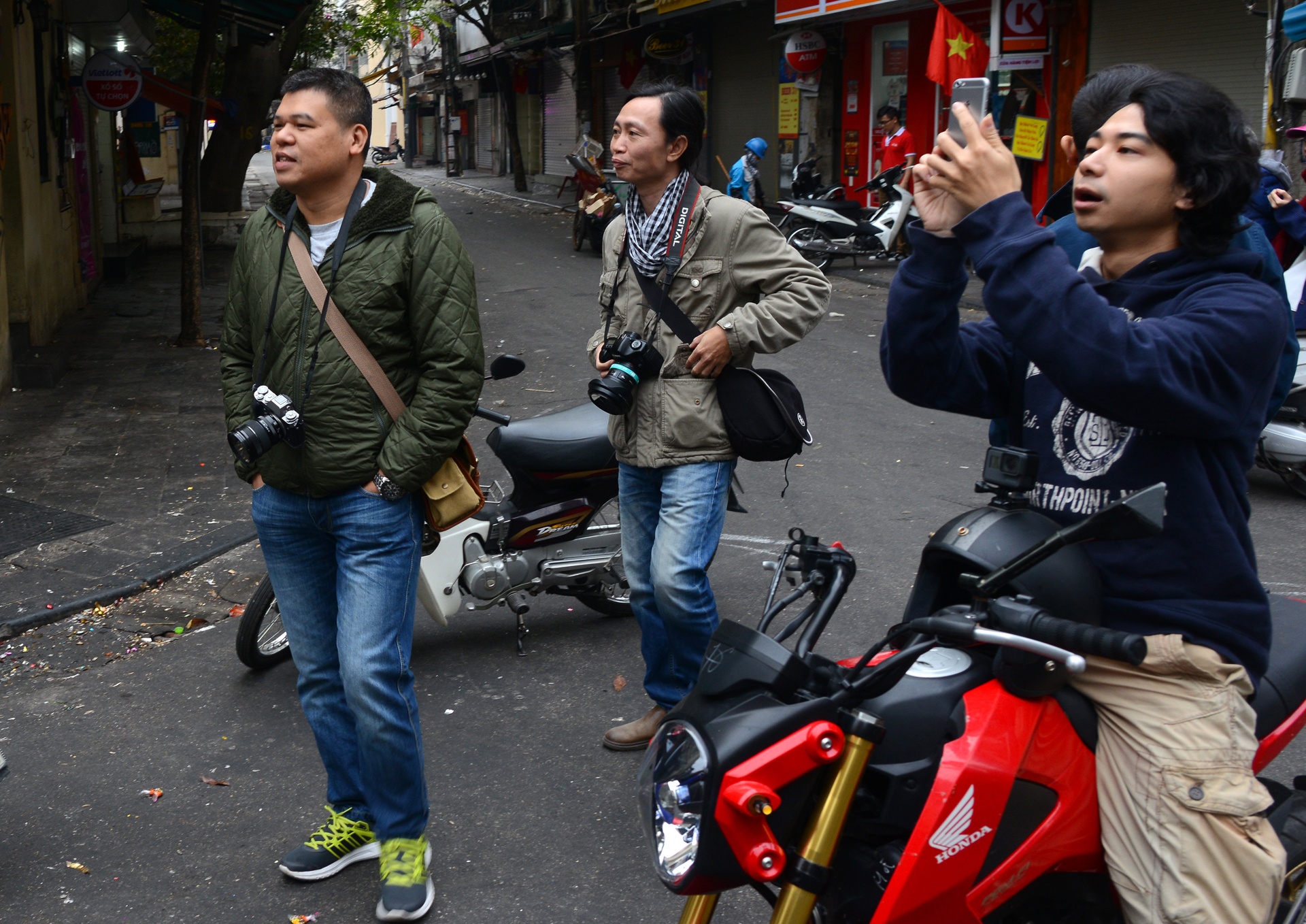 Chup anh sang mung 1 tet anh 6