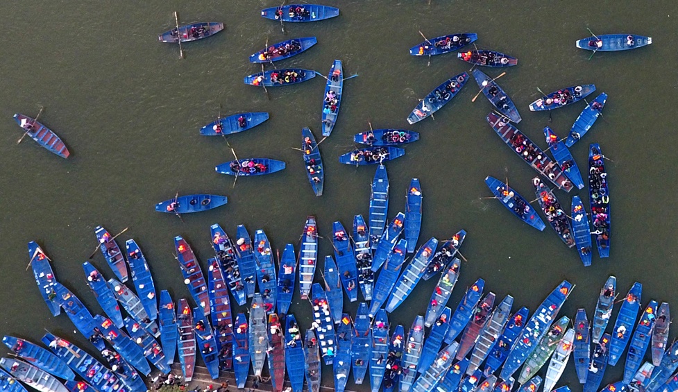 Khoanh khac an tuong chua Huong ngay khai hoi hinh anh