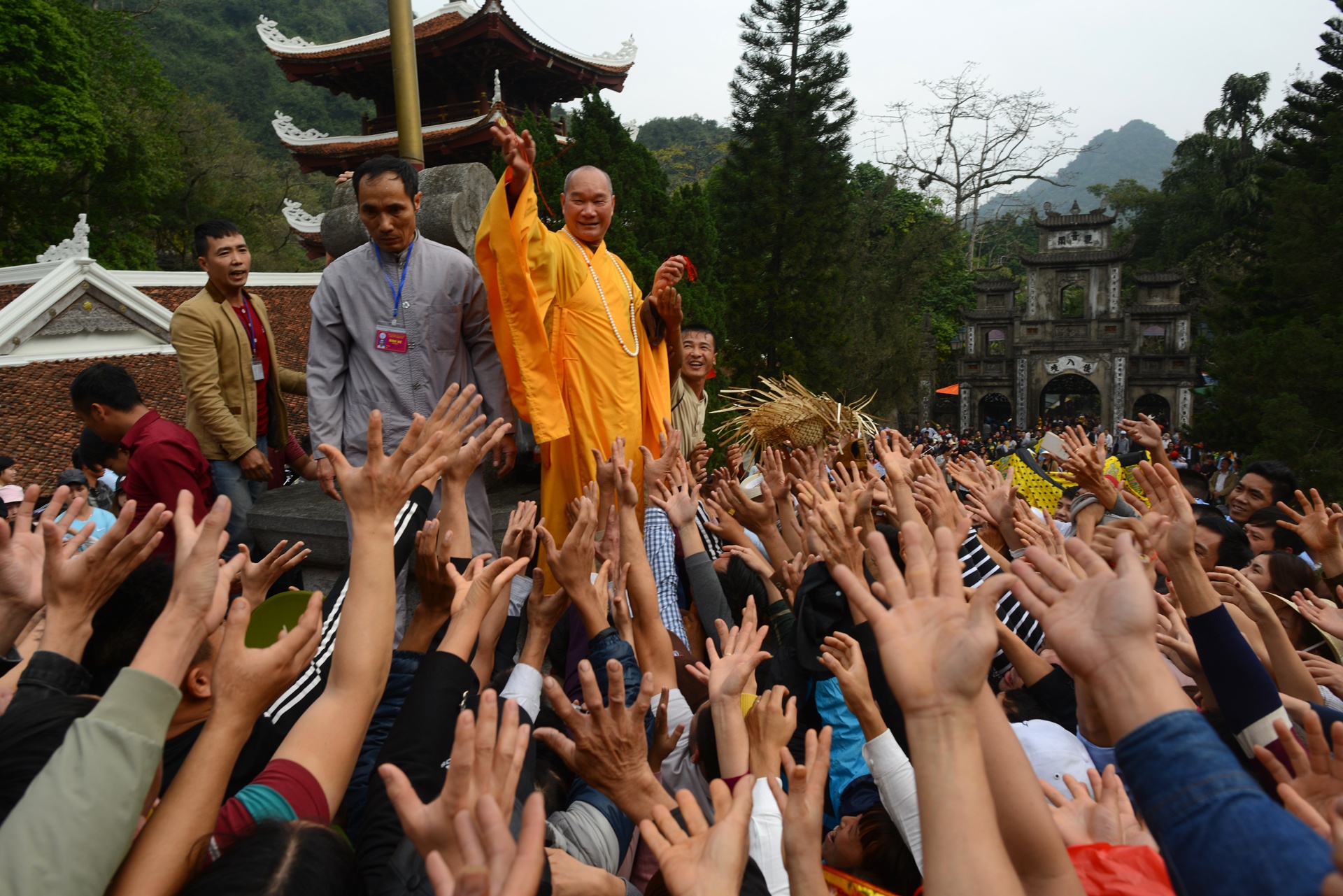 tranh cuop loc hon loan hoi chua Huong anh 5