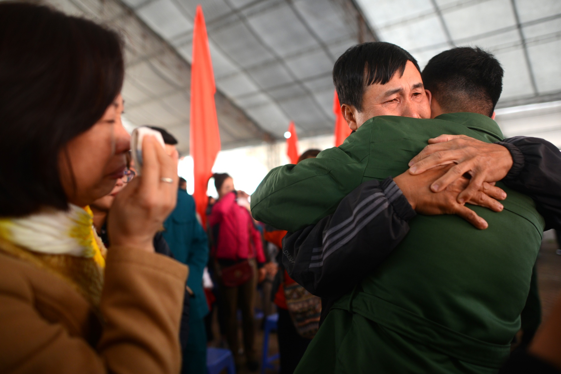 phut chia tay len duong nhap ngu anh 7