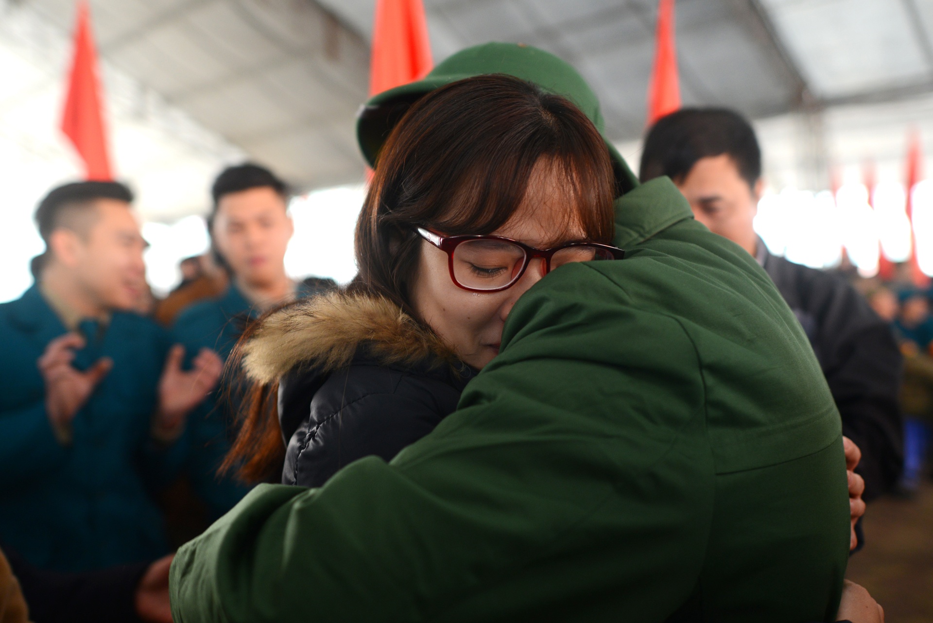 phut chia tay len duong nhap ngu anh 8