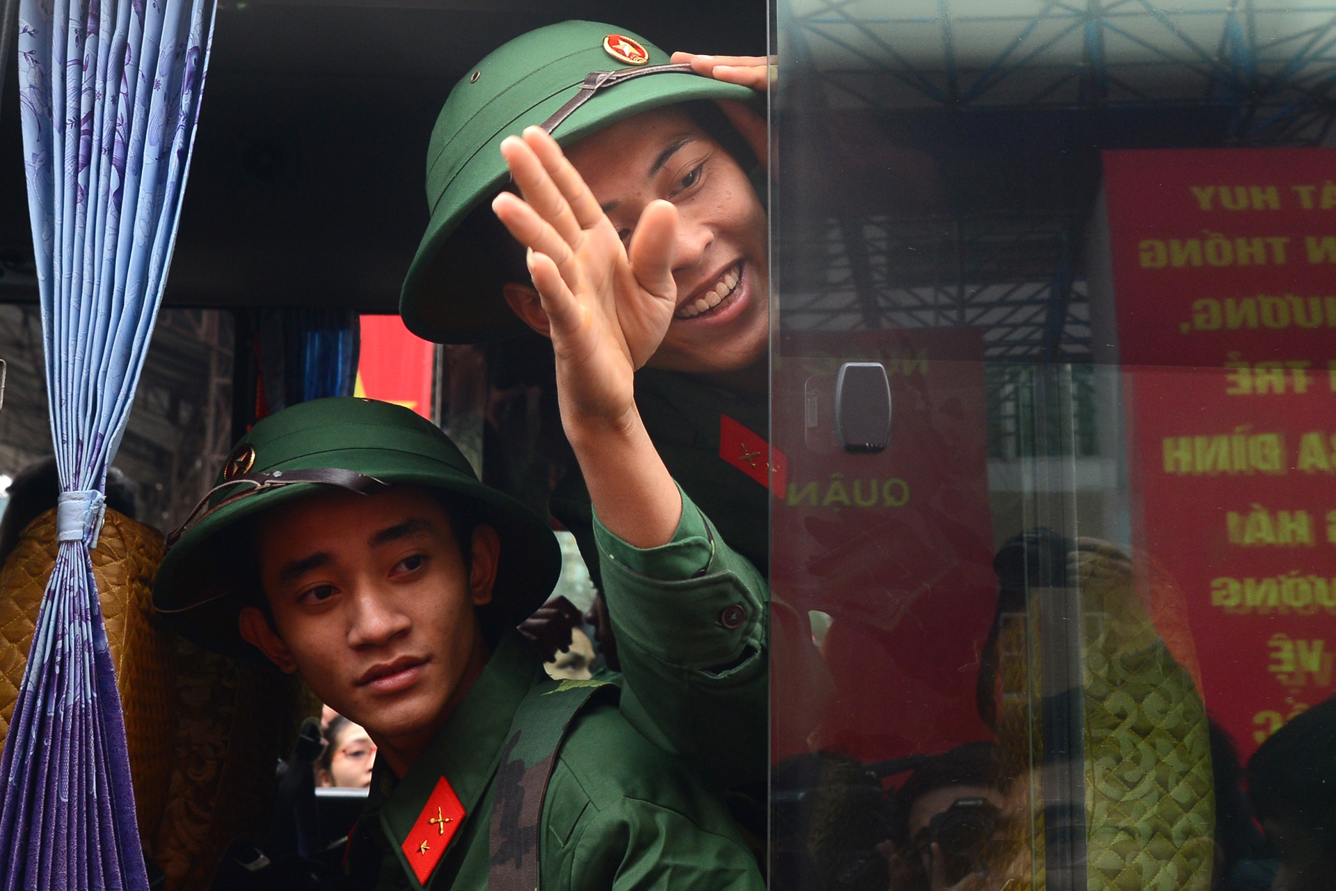 phut chia tay len duong nhap ngu anh 20