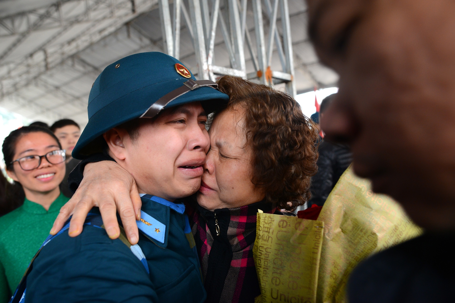 phut chia tay len duong nhap ngu anh 9