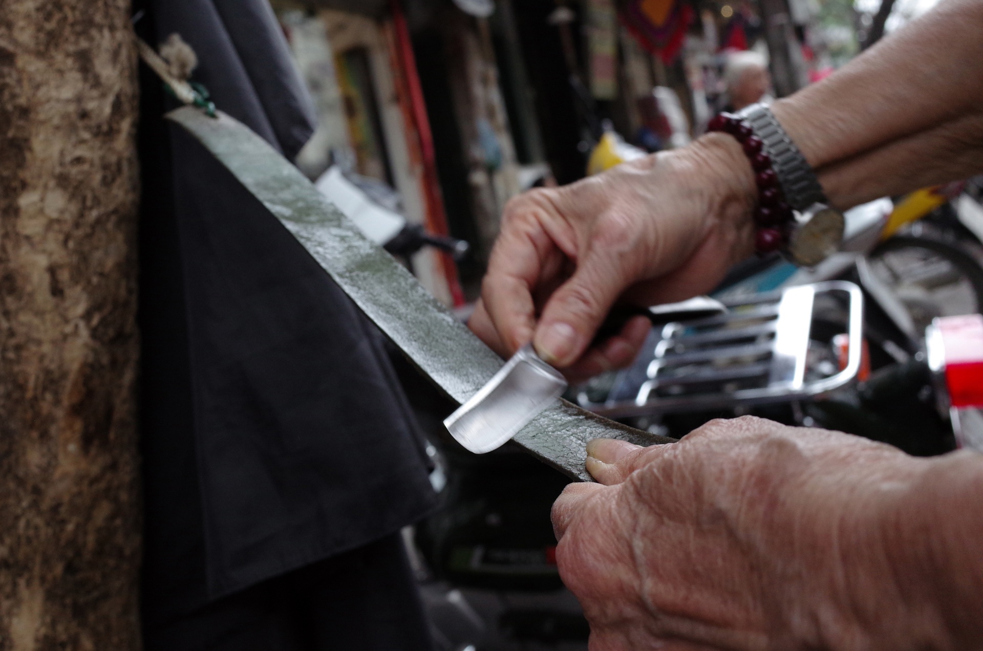 phu nu ganh vac cong viec dan ong anh 13