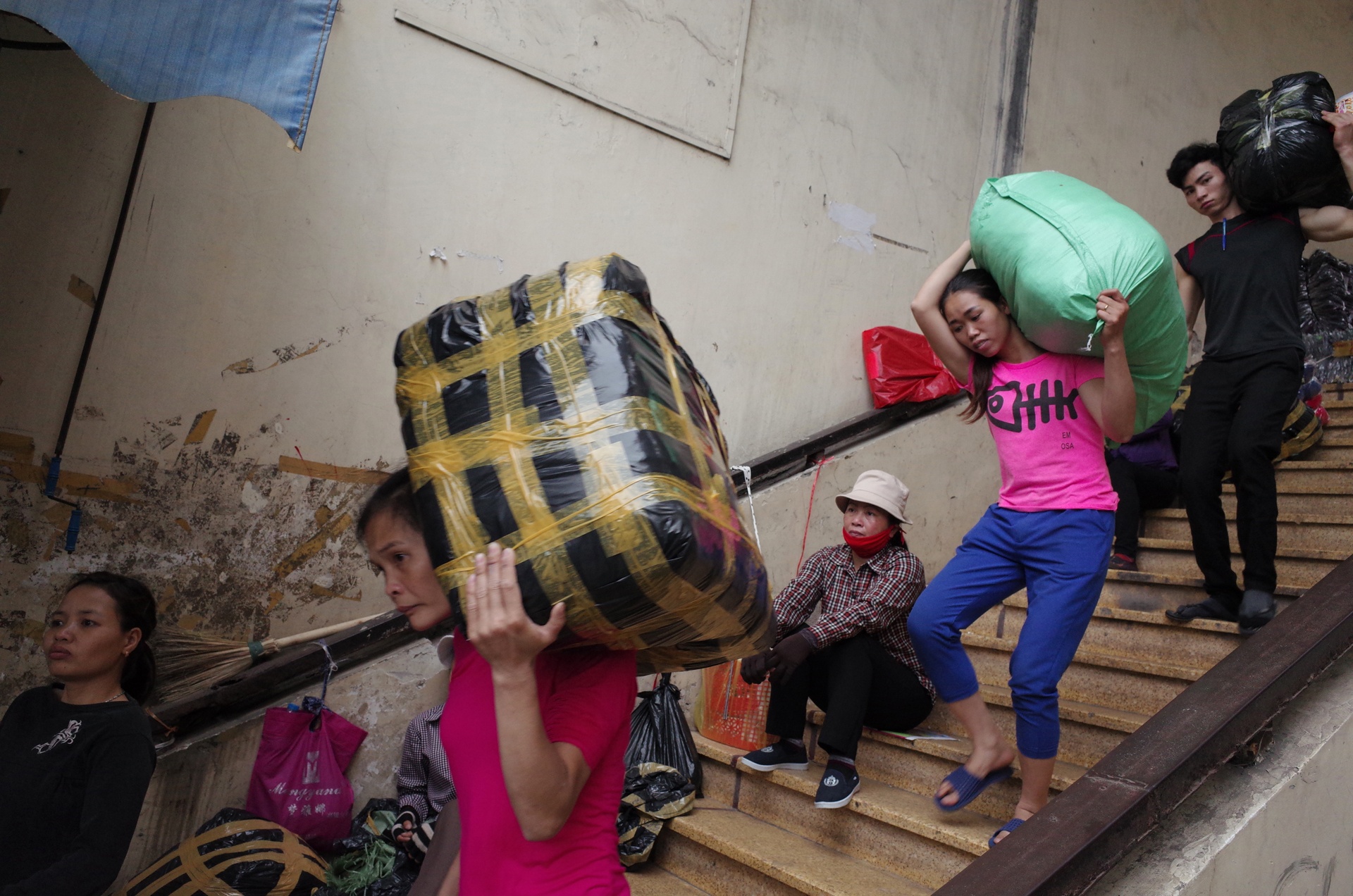 phu nu ganh vac cong viec dan ong anh 2