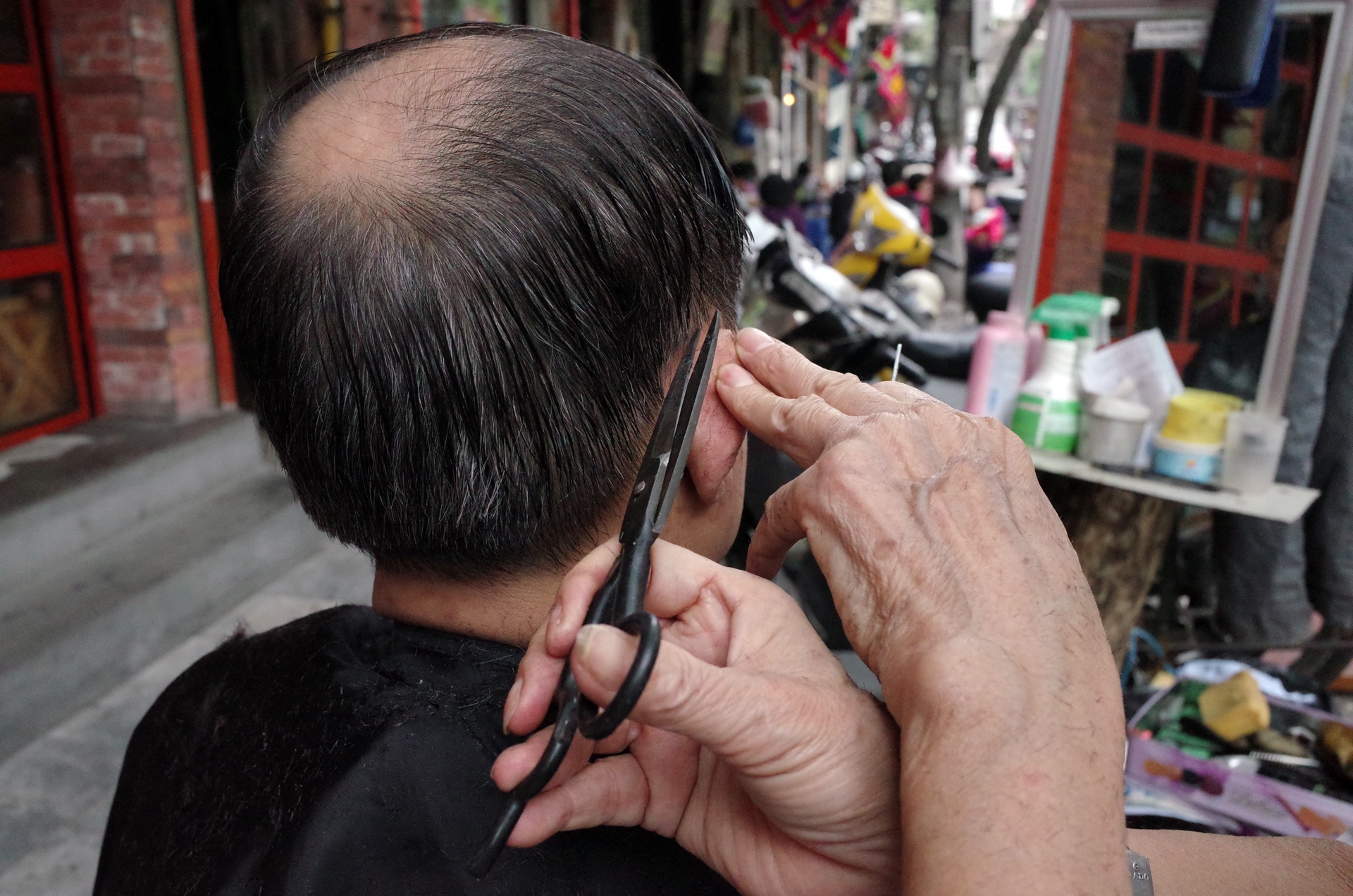 phu nu ganh vac cong viec dan ong anh 11