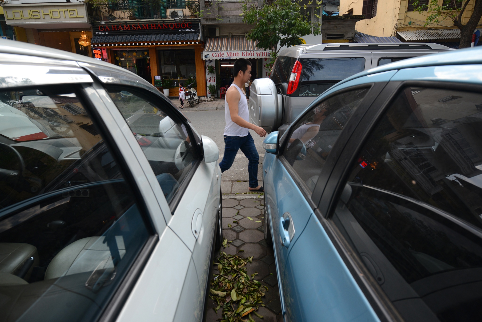 bai xe day khach xe buyt xuong duong anh 4