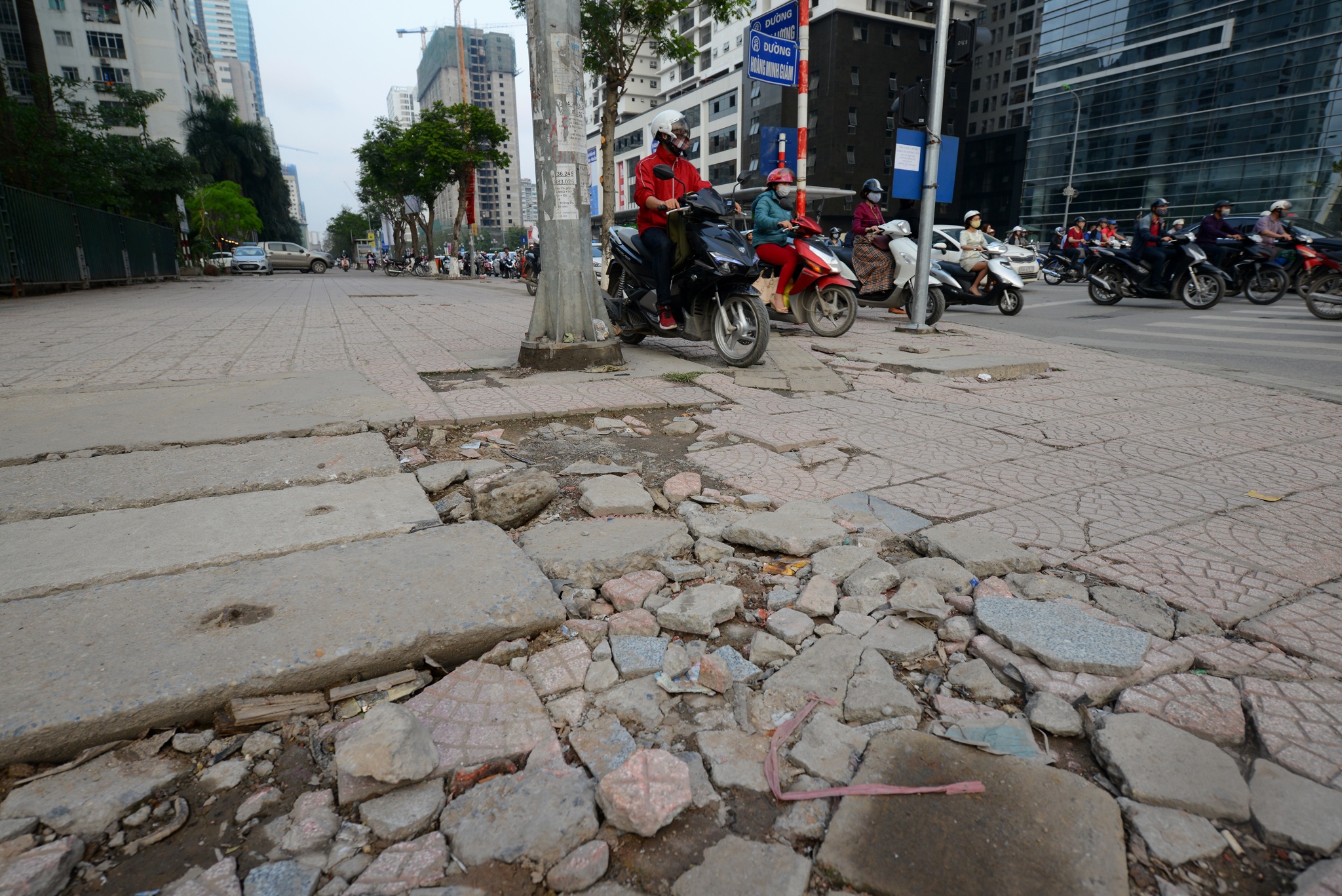 xe may cay nat via he Ha Noi anh 7