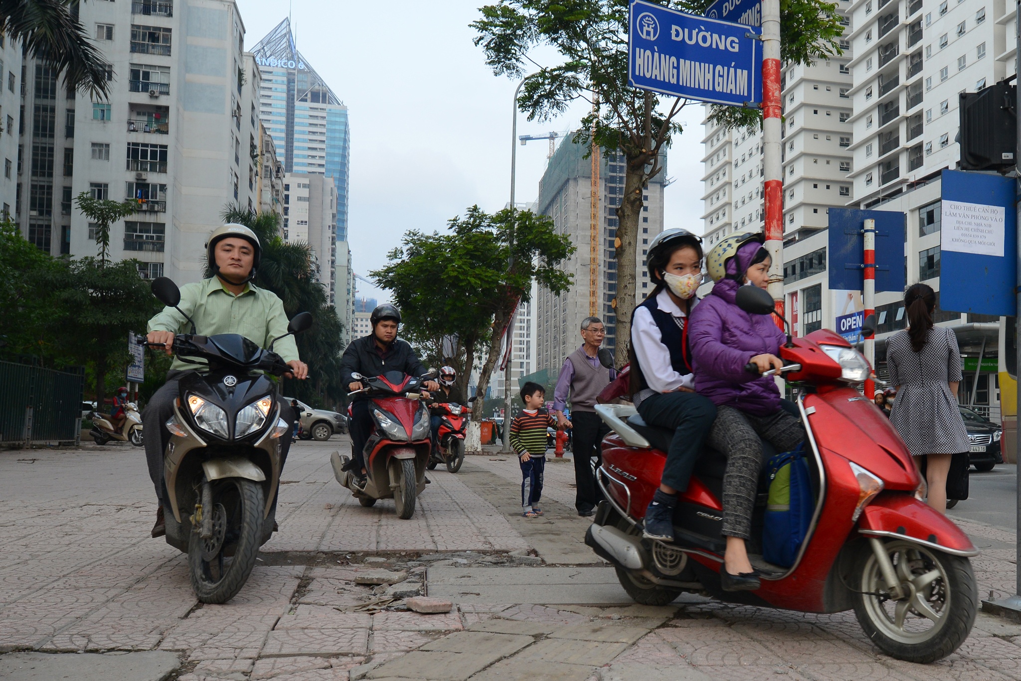 xe may cay nat via he Ha Noi anh 5