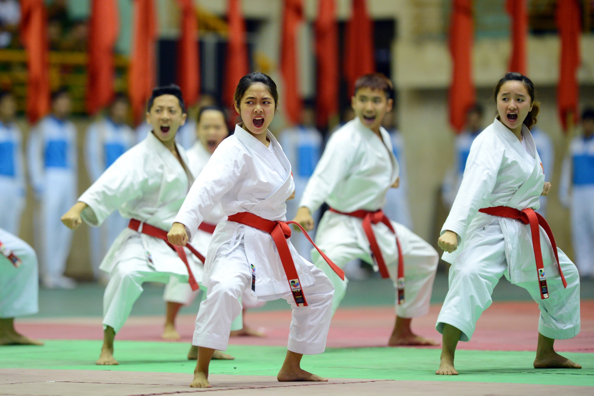 Nu canh sat xinh dep anh 7