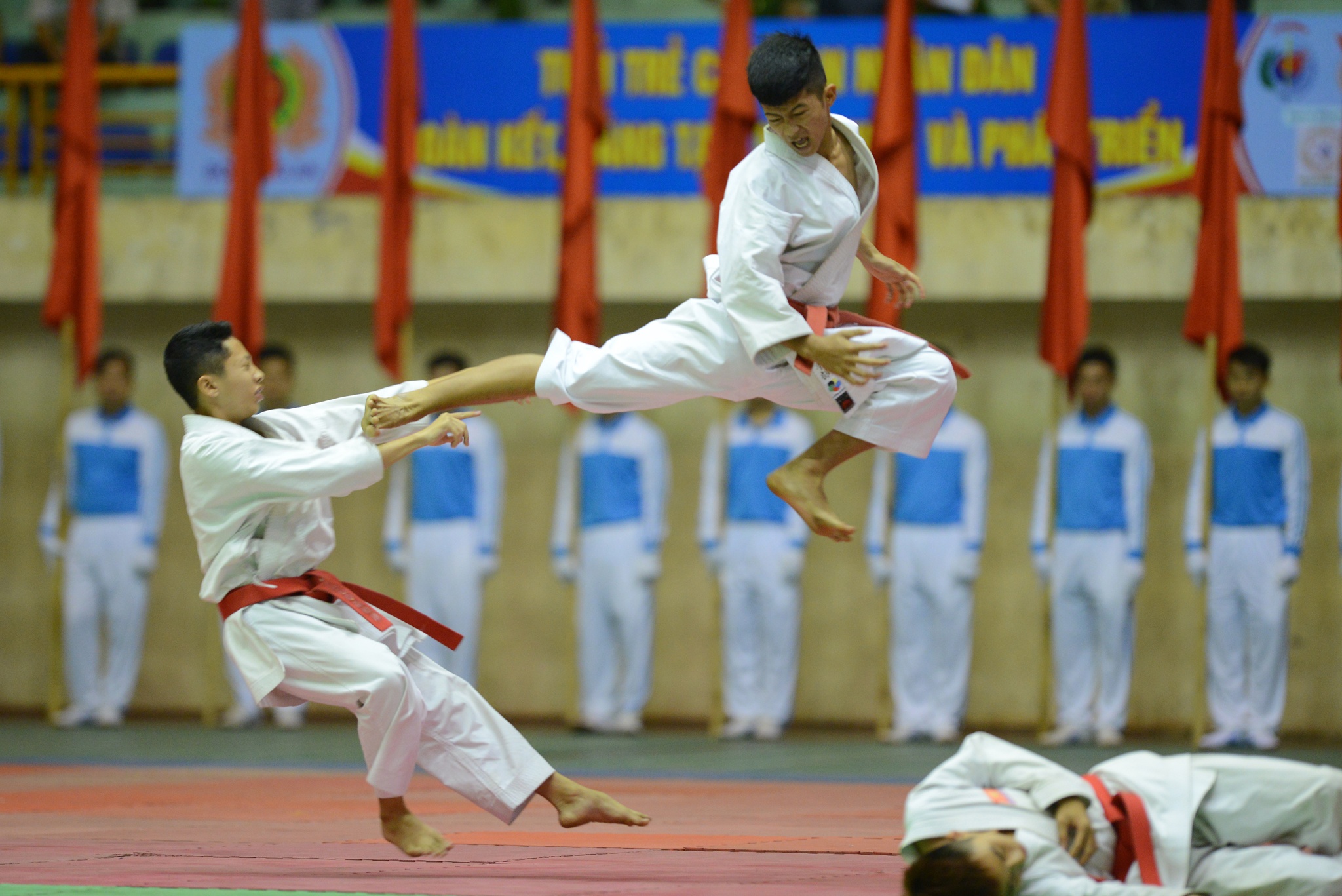 Nu canh sat xinh dep anh 8