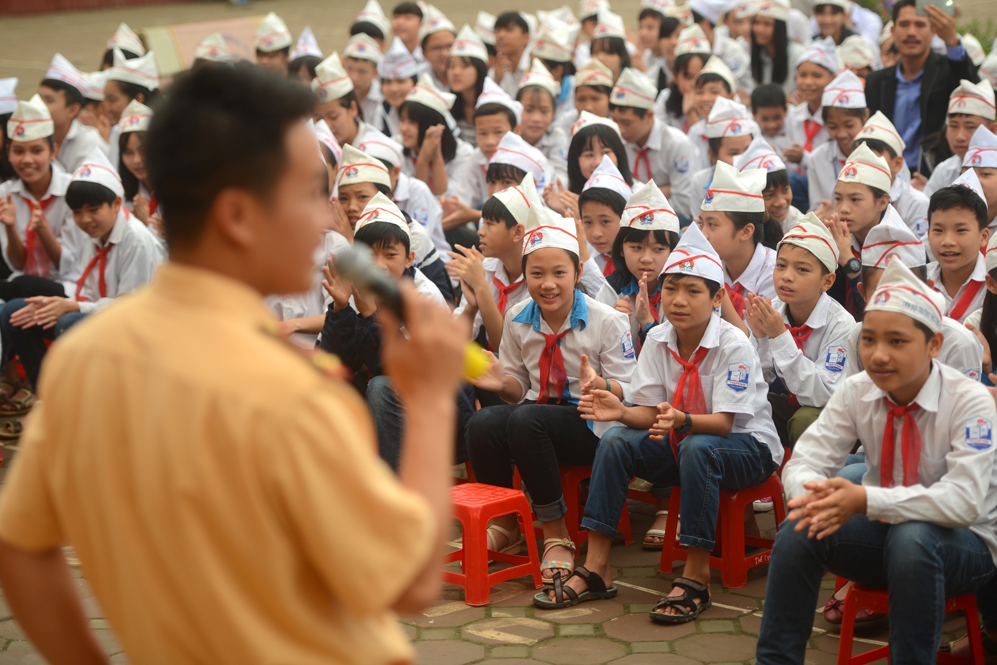 CSGT huong dan luat giao thong cho hoc sinh hinh anh