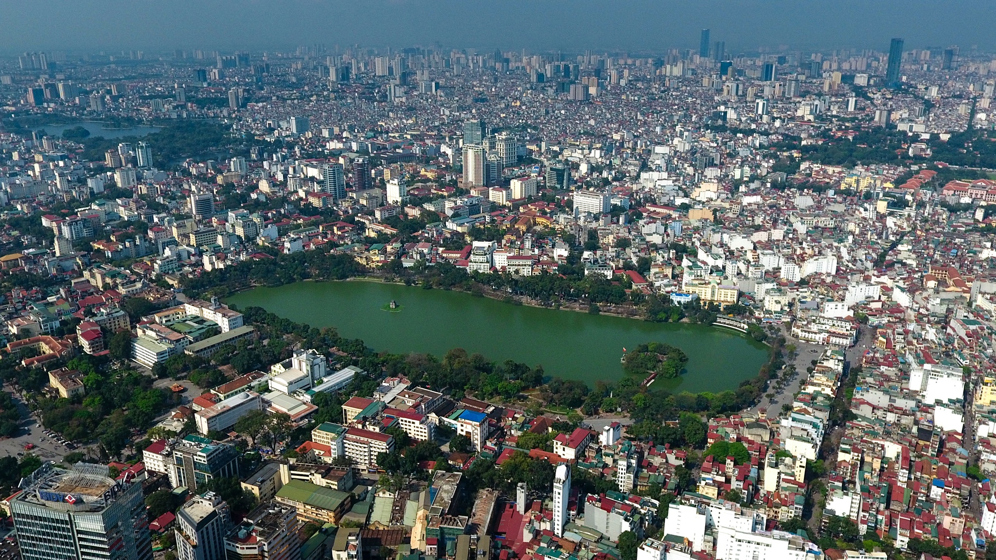 20 ho nuoc tu nhien o Ha Noi anh 1