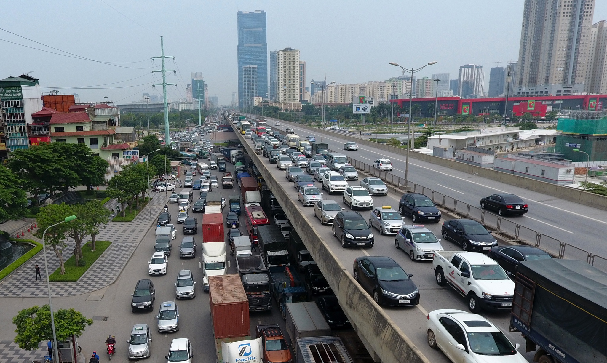 Ha Noi vang ve ngay 30/4 anh 7