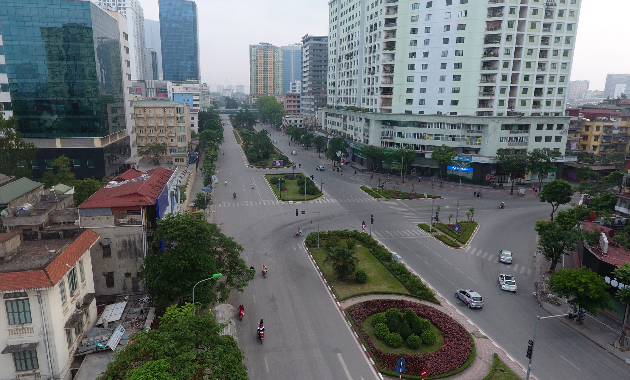 Ha Noi vang ve ngay 30/4 anh 12