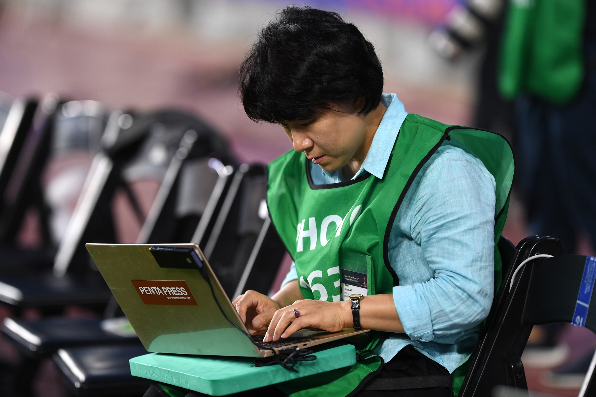 nu phong vien anh xinh dep anh 7