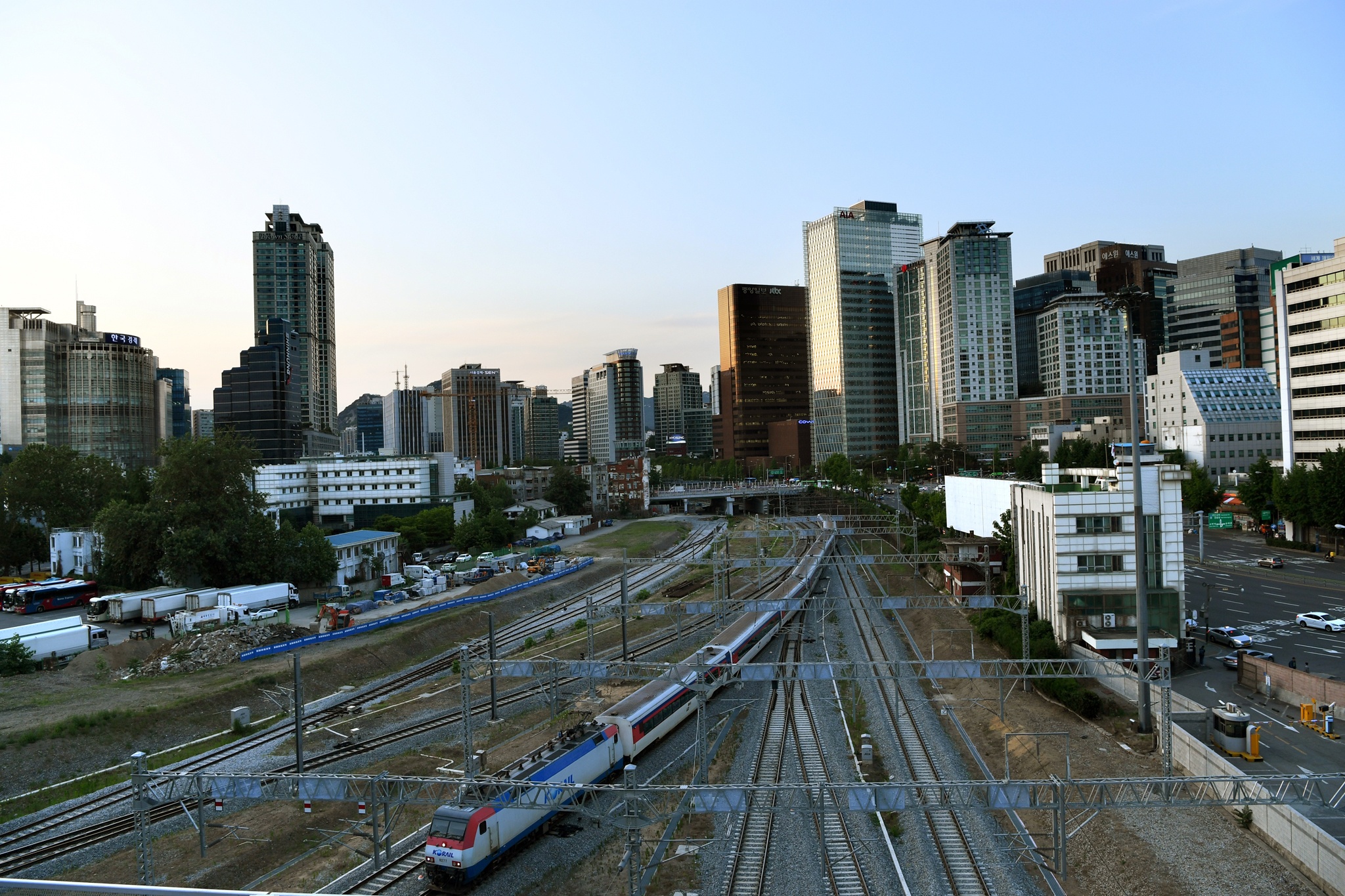 tau dien do thi ty do anh 1