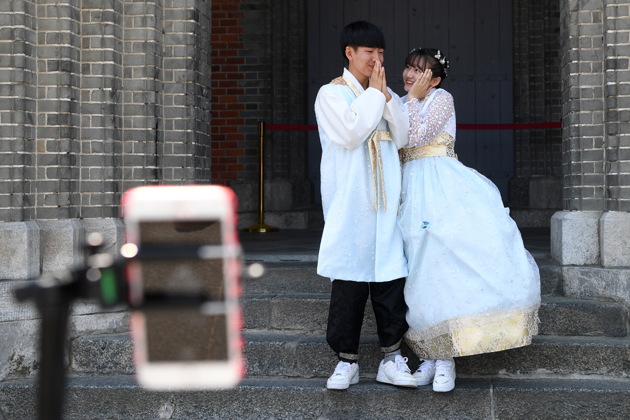 thieu nu Han xinh dep mac hanbok anh 2