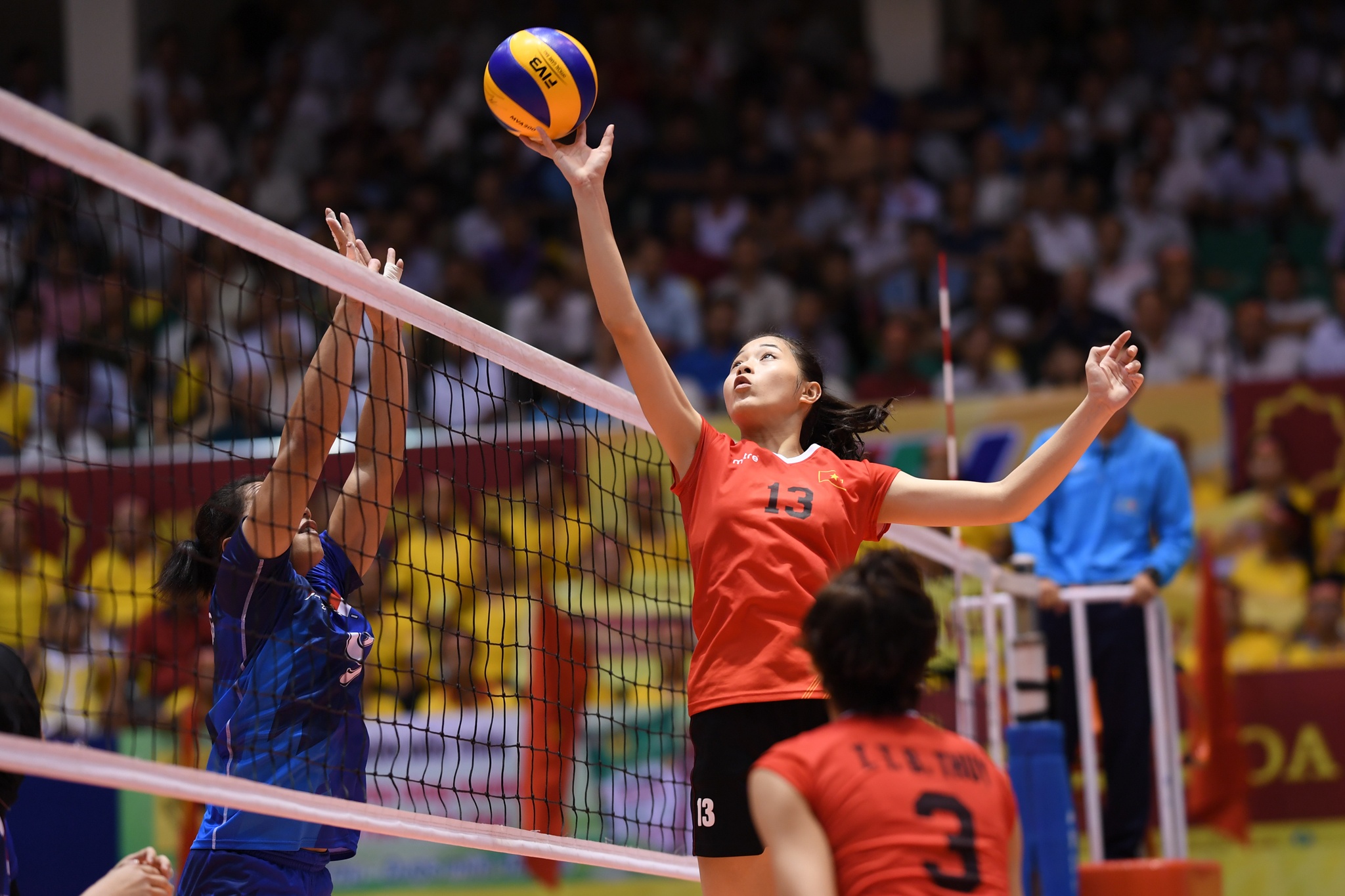 Chan dai bong chuyen 15 tuoi xinh dep anh 8