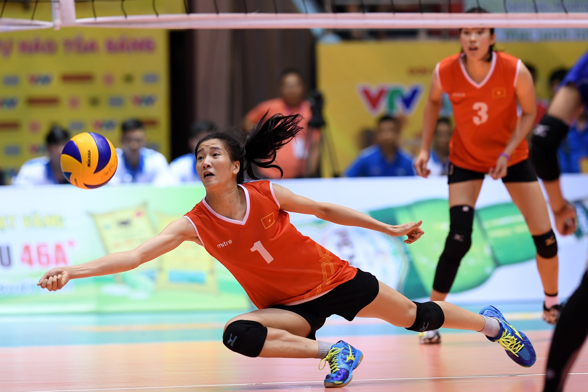 Nu cau thu mang dang voc dan ong anh 4