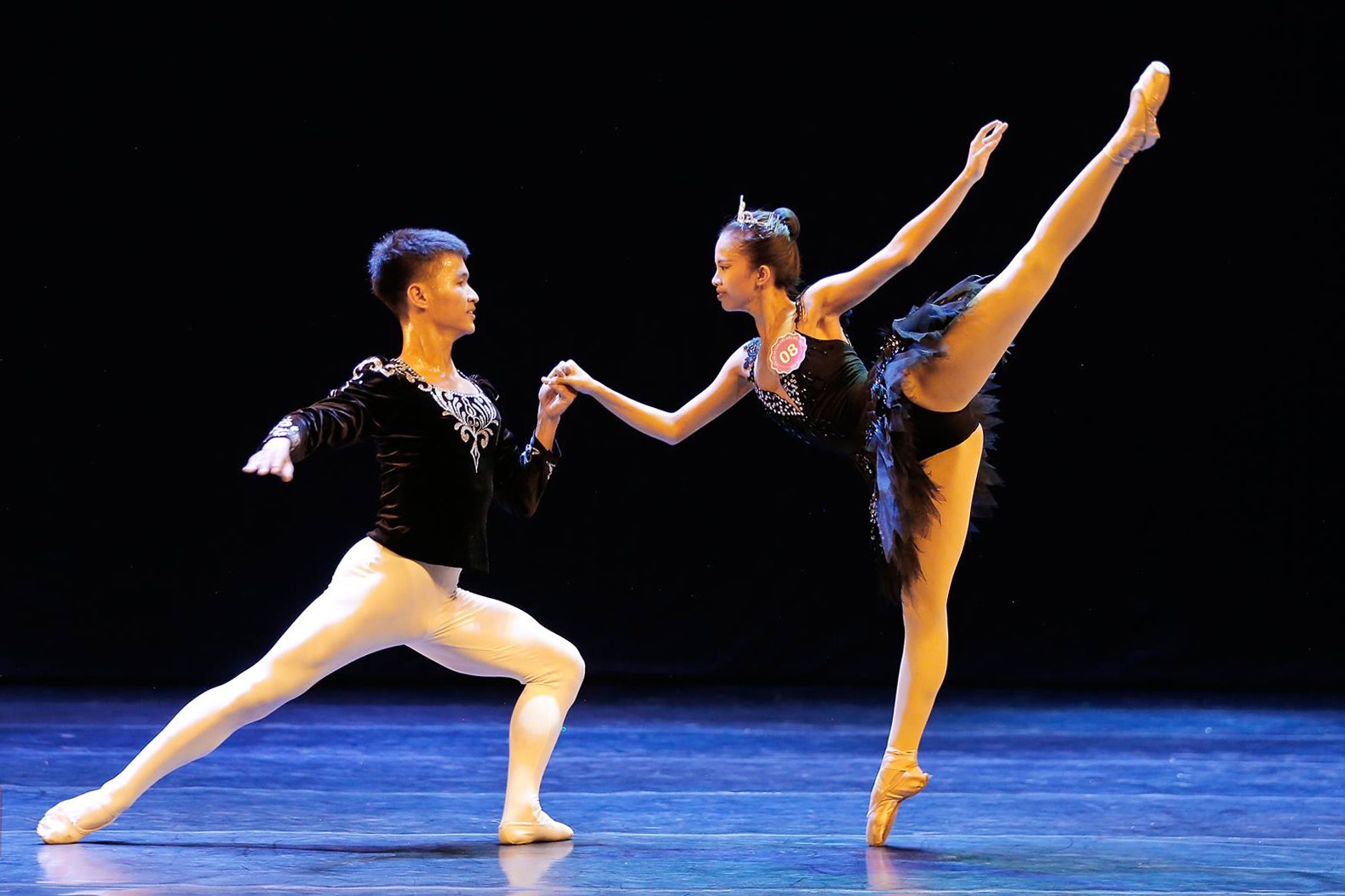 Nhung vu cong tai nang tren san khau bieu dien mua 2017 hinh anh