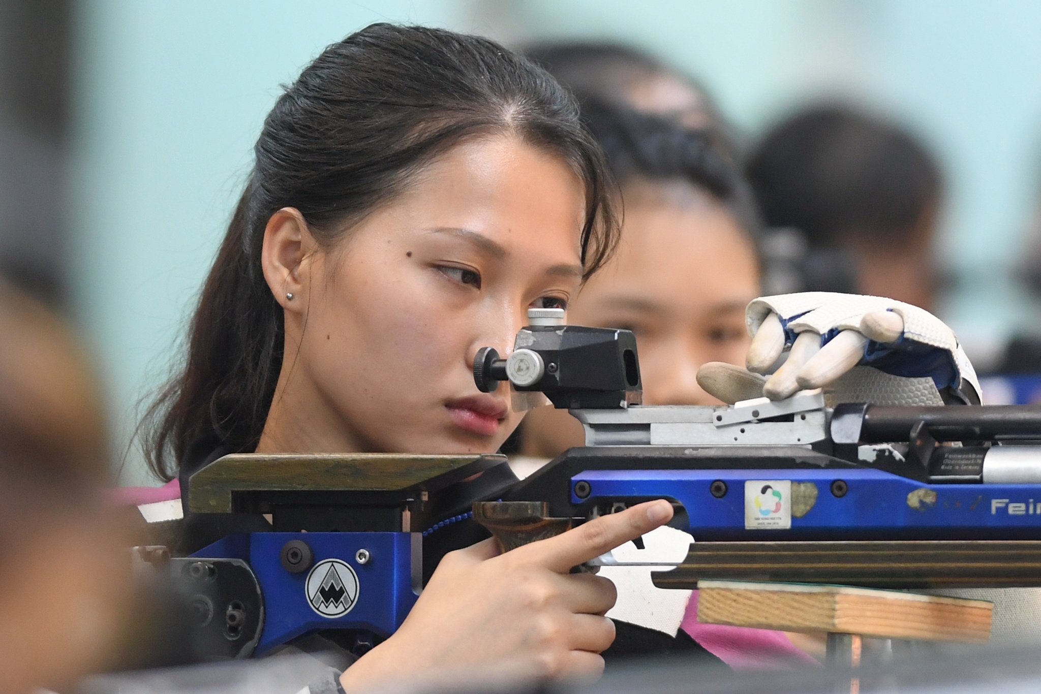 Nu xa thu tranh tai o giai vo dich ban sung tre quoc gia 2017 hinh anh