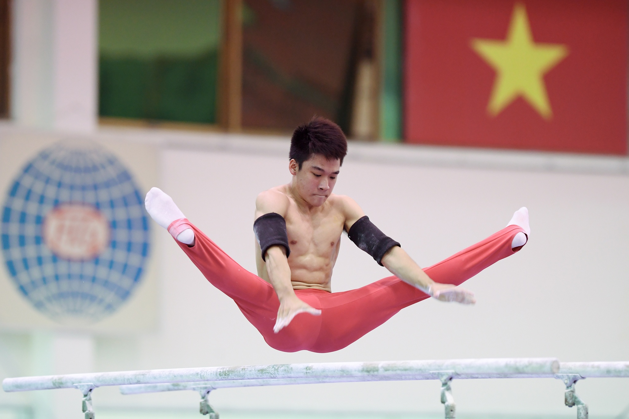 hoang tu the duc dung cu anh 16