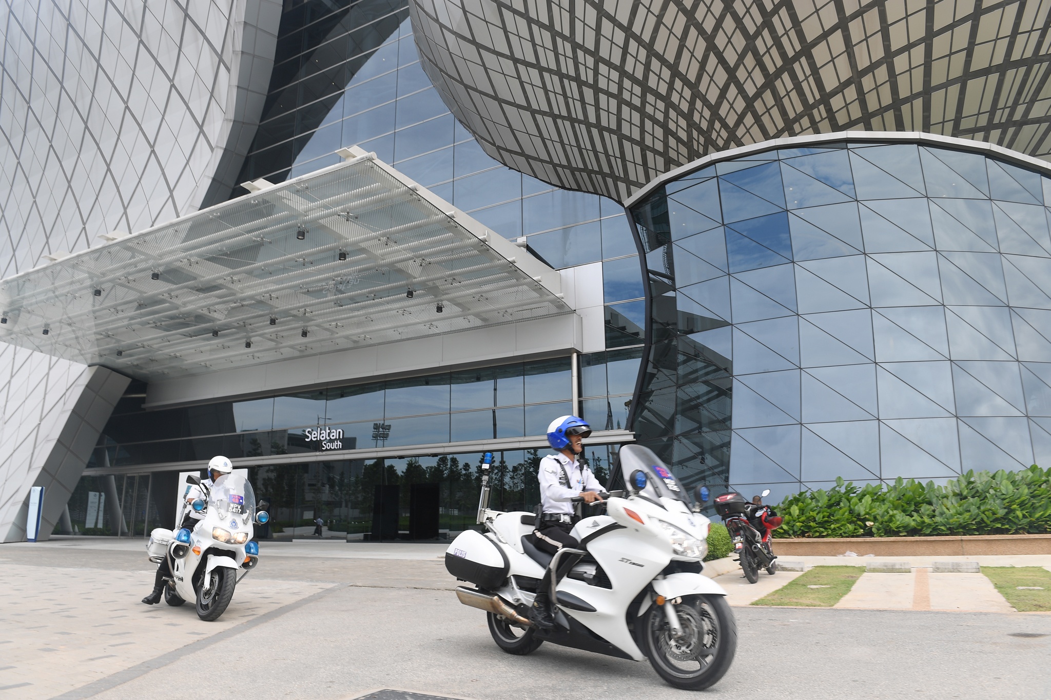 Cung the thao hien dai Mitec anh 20