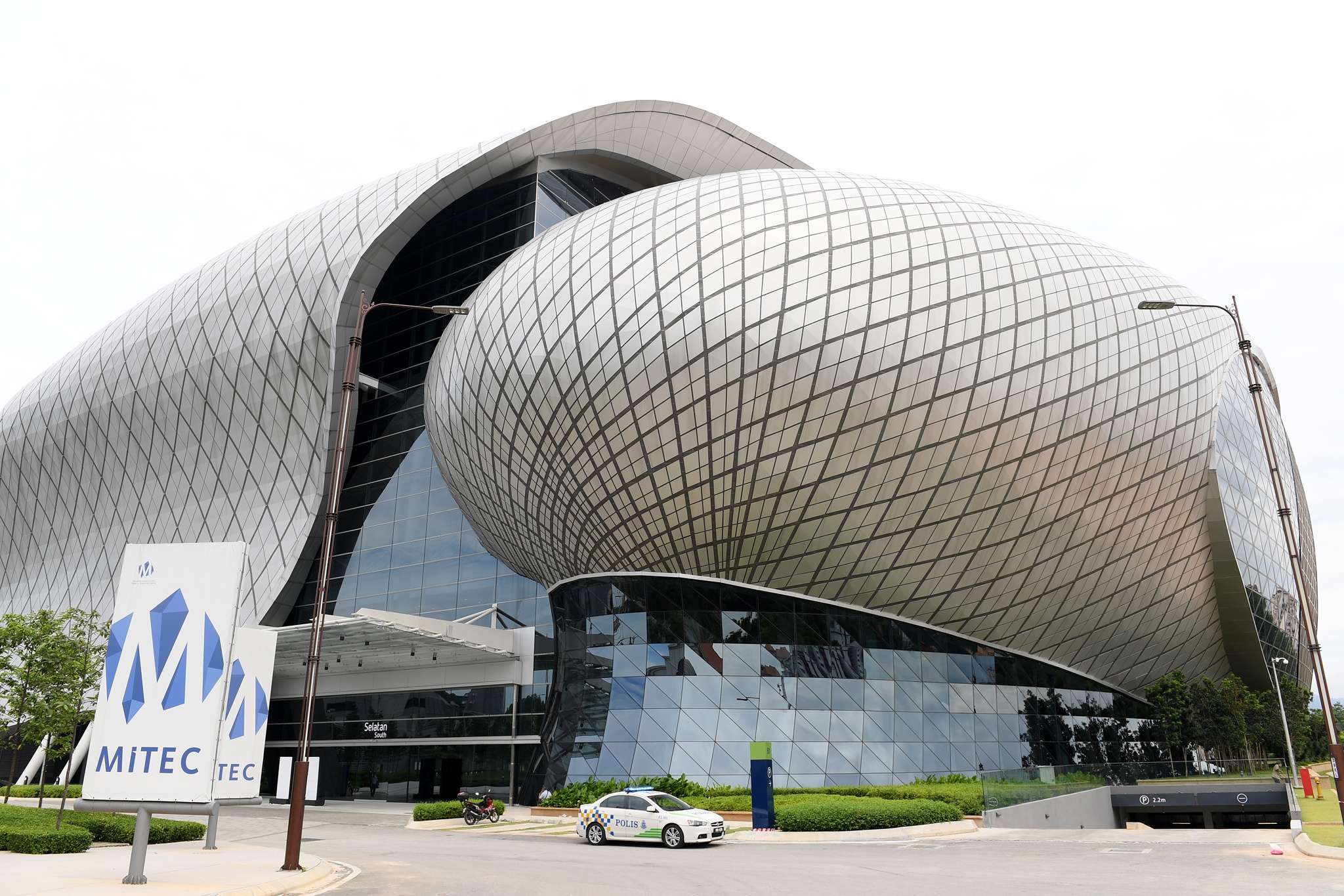 Cung the thao hien dai Mitec anh 1