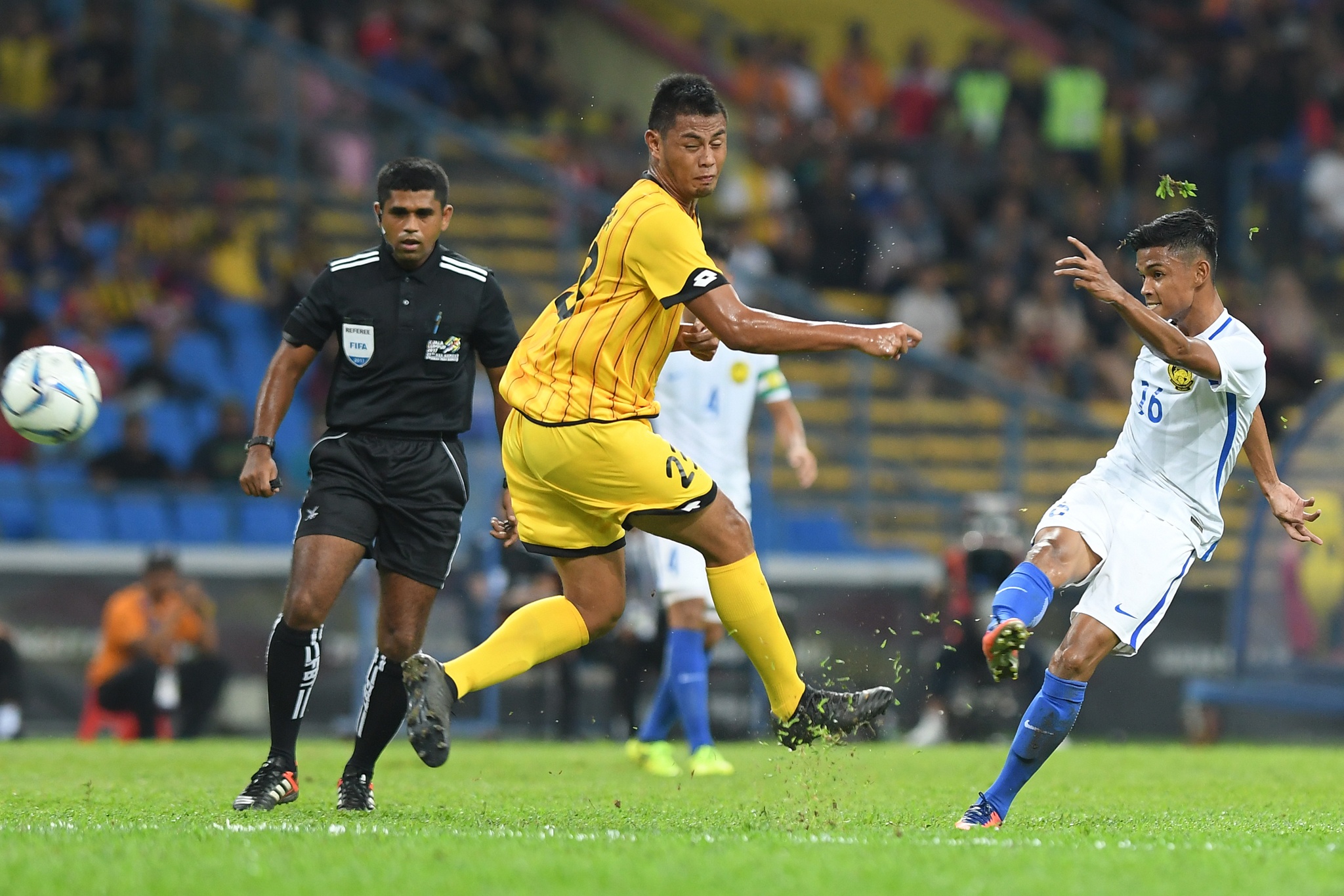 Chu nha Malaysia thang tran dau ra quan anh 10