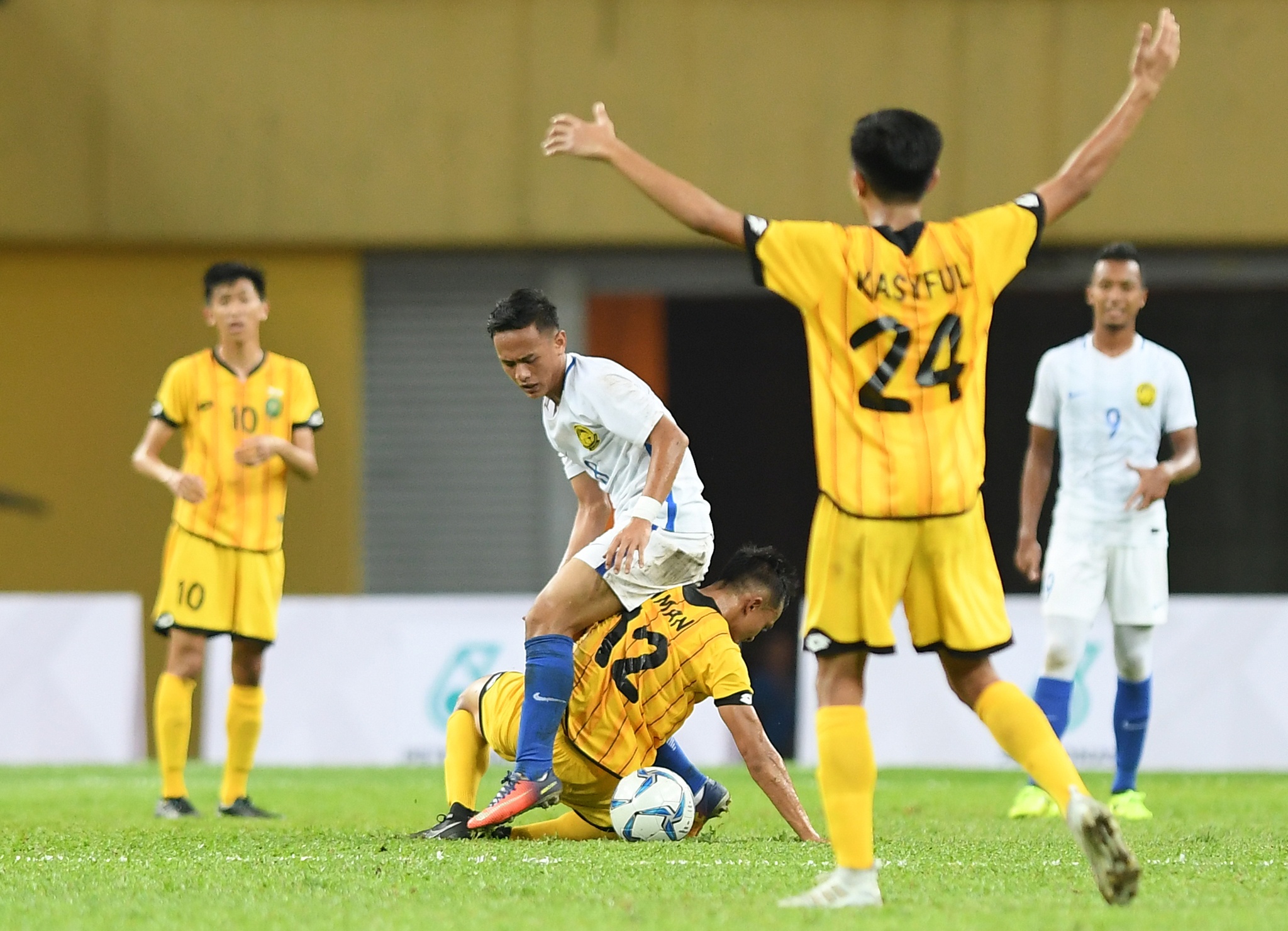 Chu nha Malaysia thang tran dau ra quan anh 16