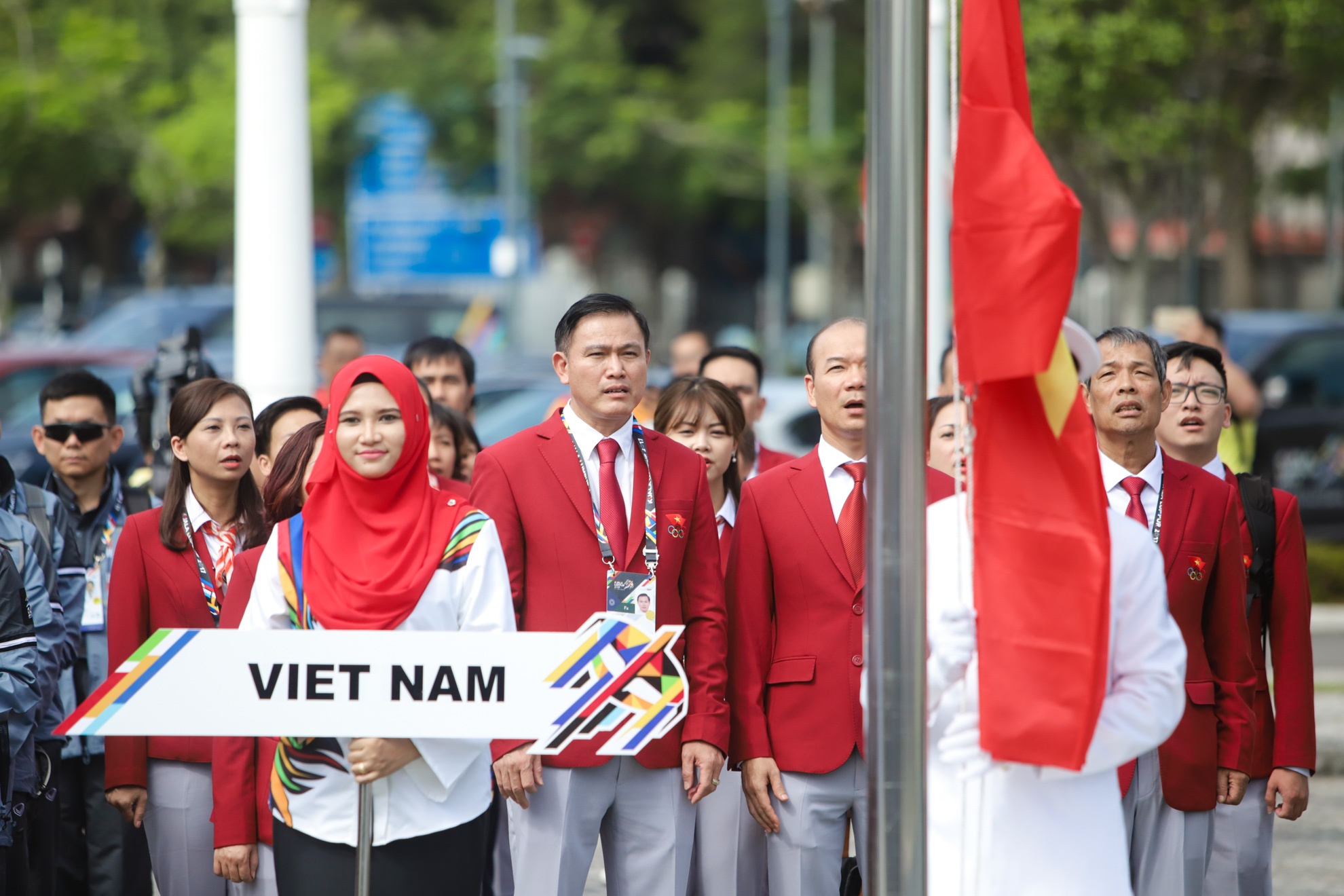 Quoc ky Viet Nam tung bay tai le thuong co SEA Games 29 hinh anh