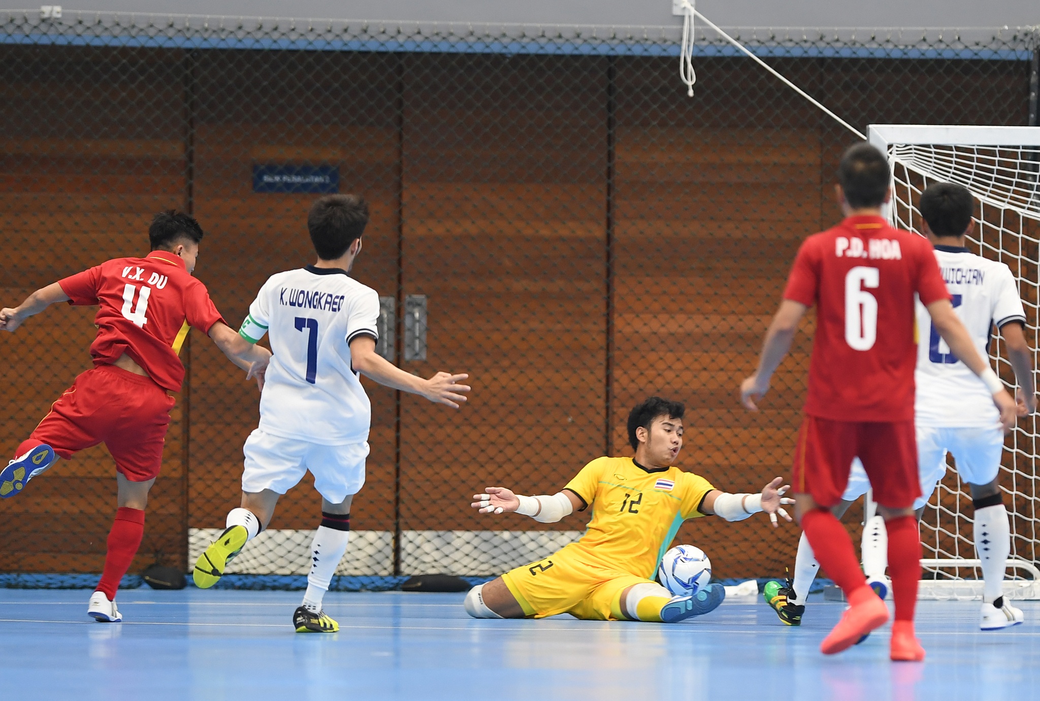 futsal nam Viet Nam thua Thai Lan anh 4
