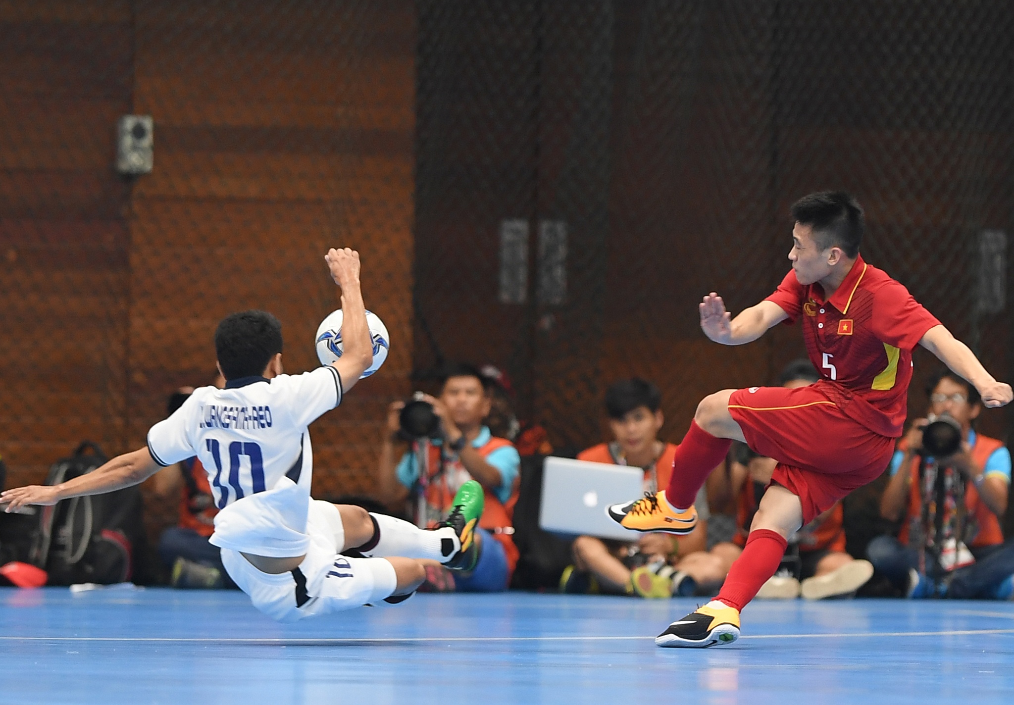 futsal nam Viet Nam thua Thai Lan anh 5