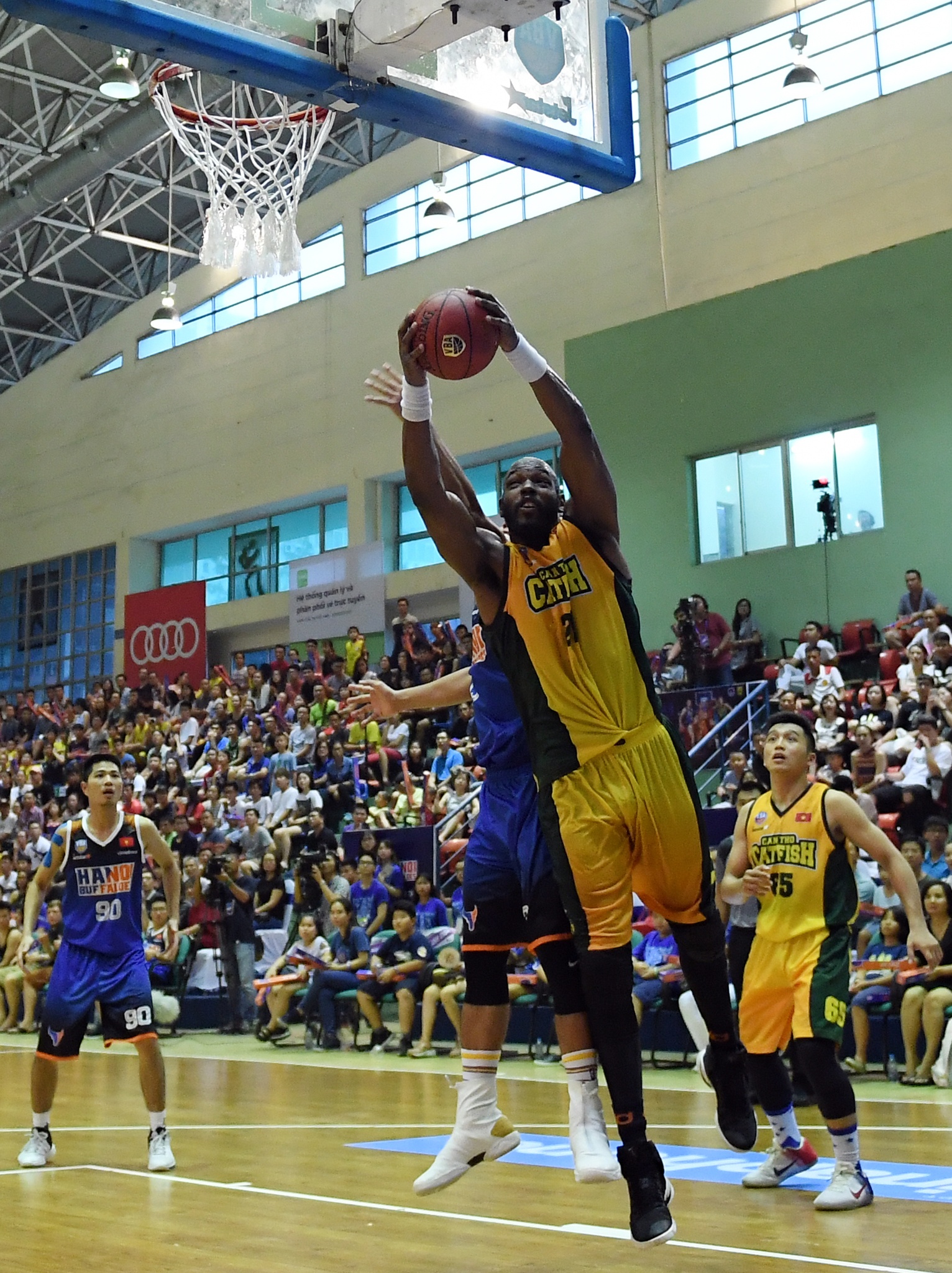 can tho catfish vui dap ha noi buffaloes anh 9