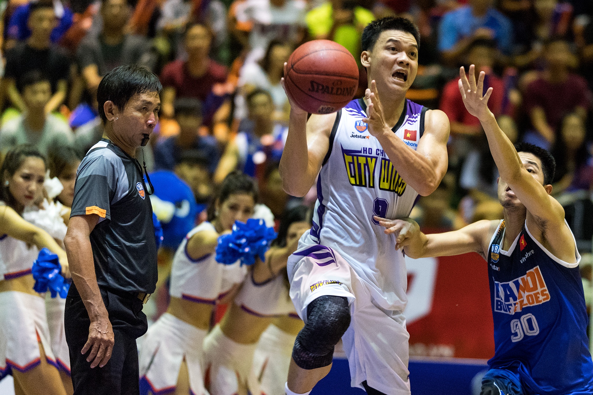 Hanoi Buffaloes ha guc doi manh HCM CityWings anh 6