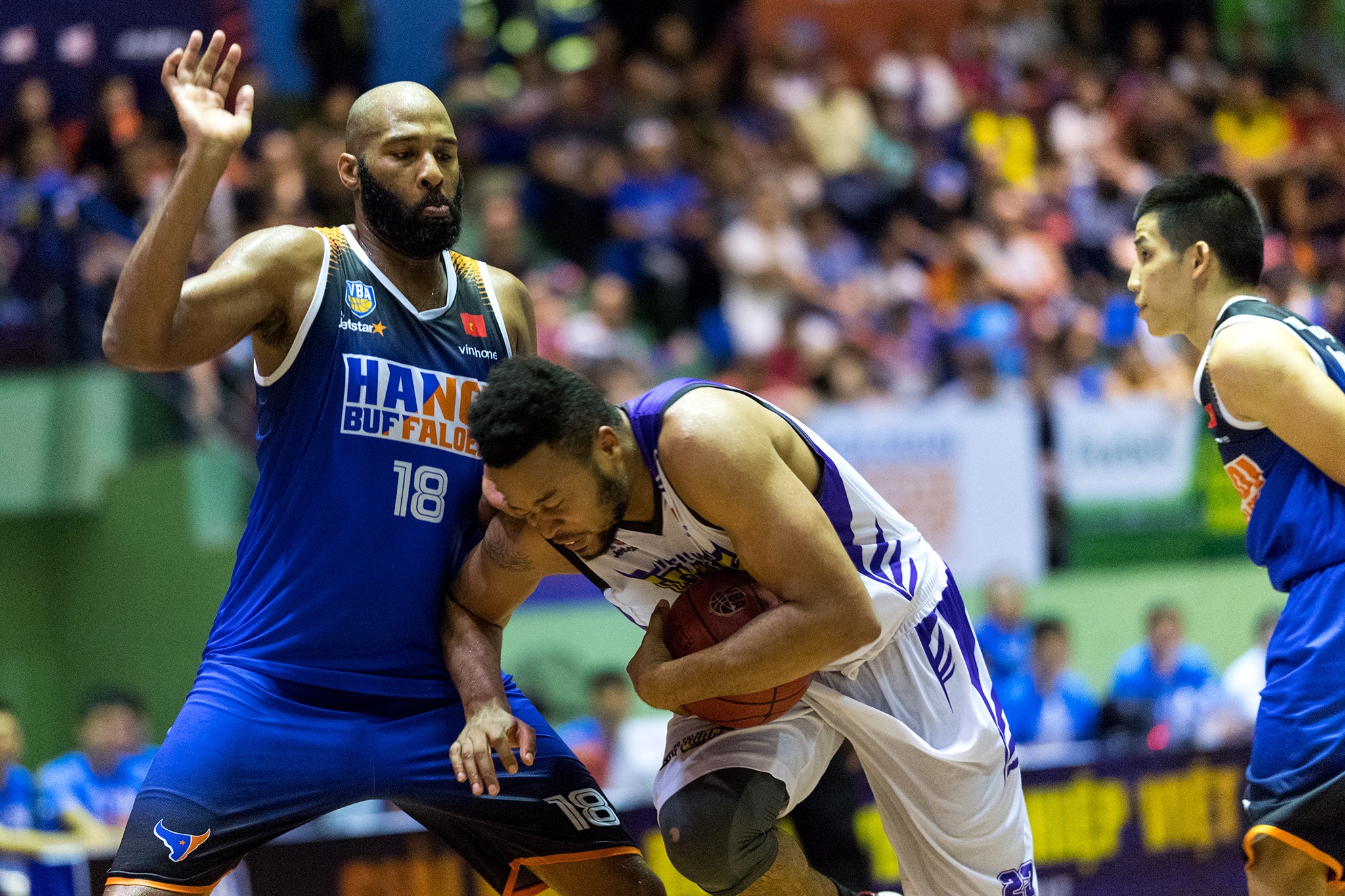 Hanoi Buffaloes ha guc doi manh HCM CityWings anh 9