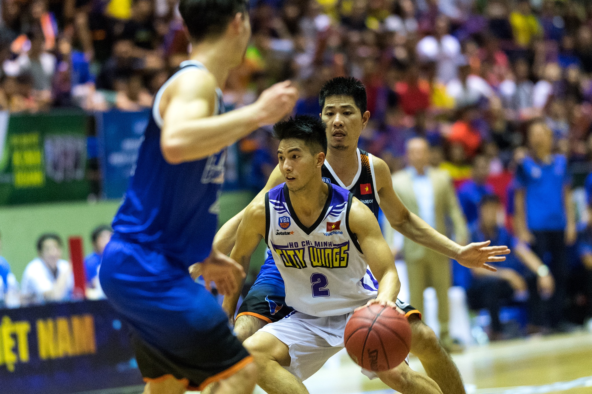 Hanoi Buffaloes ha guc doi manh HCM CityWings anh 1