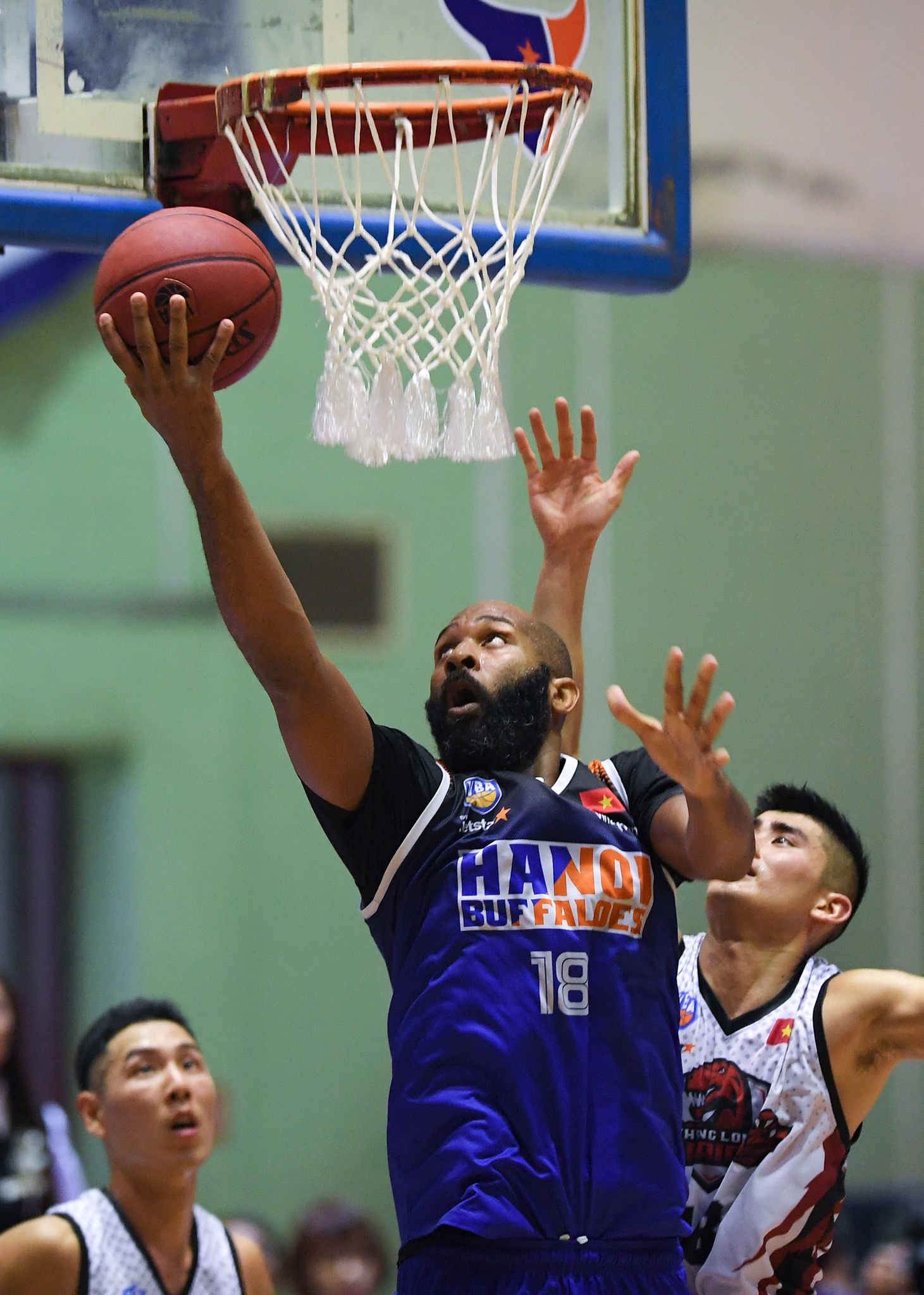 ruc lua derby bong ro ha thanh anh 11