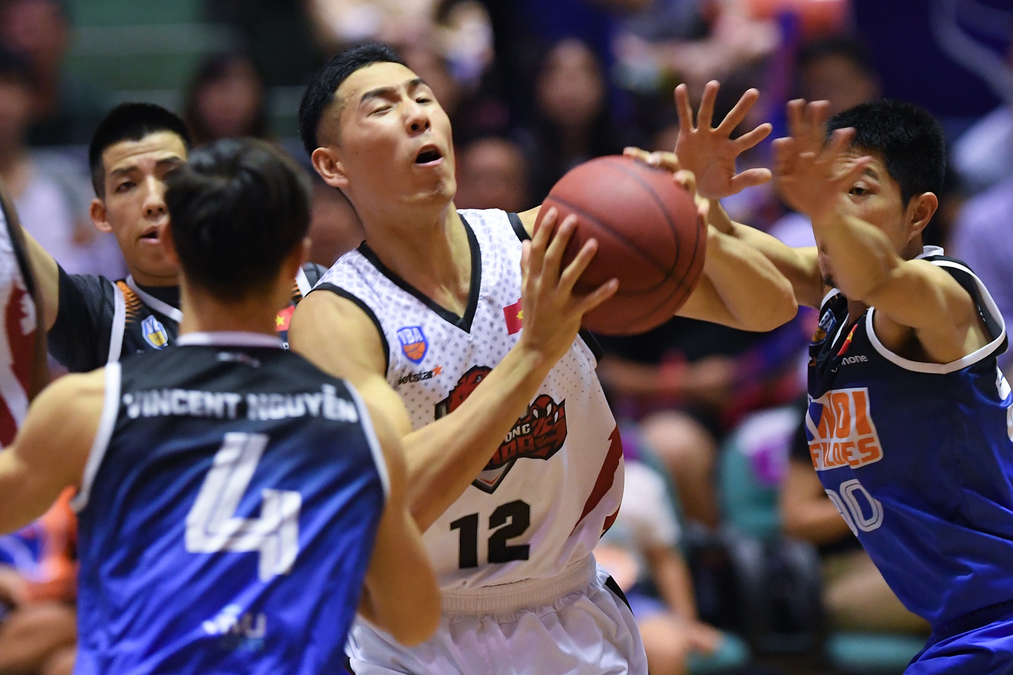 ruc lua derby bong ro ha thanh anh 3