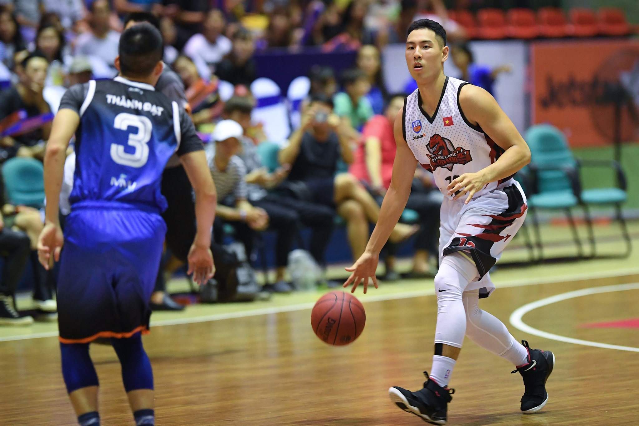 ruc lua derby bong ro ha thanh anh 12