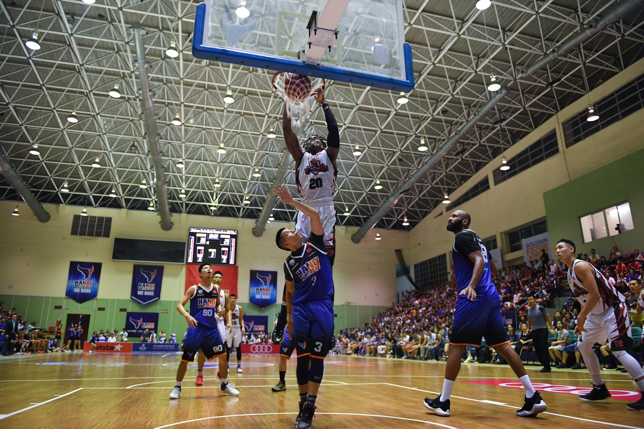 ruc lua derby bong ro ha thanh anh 14